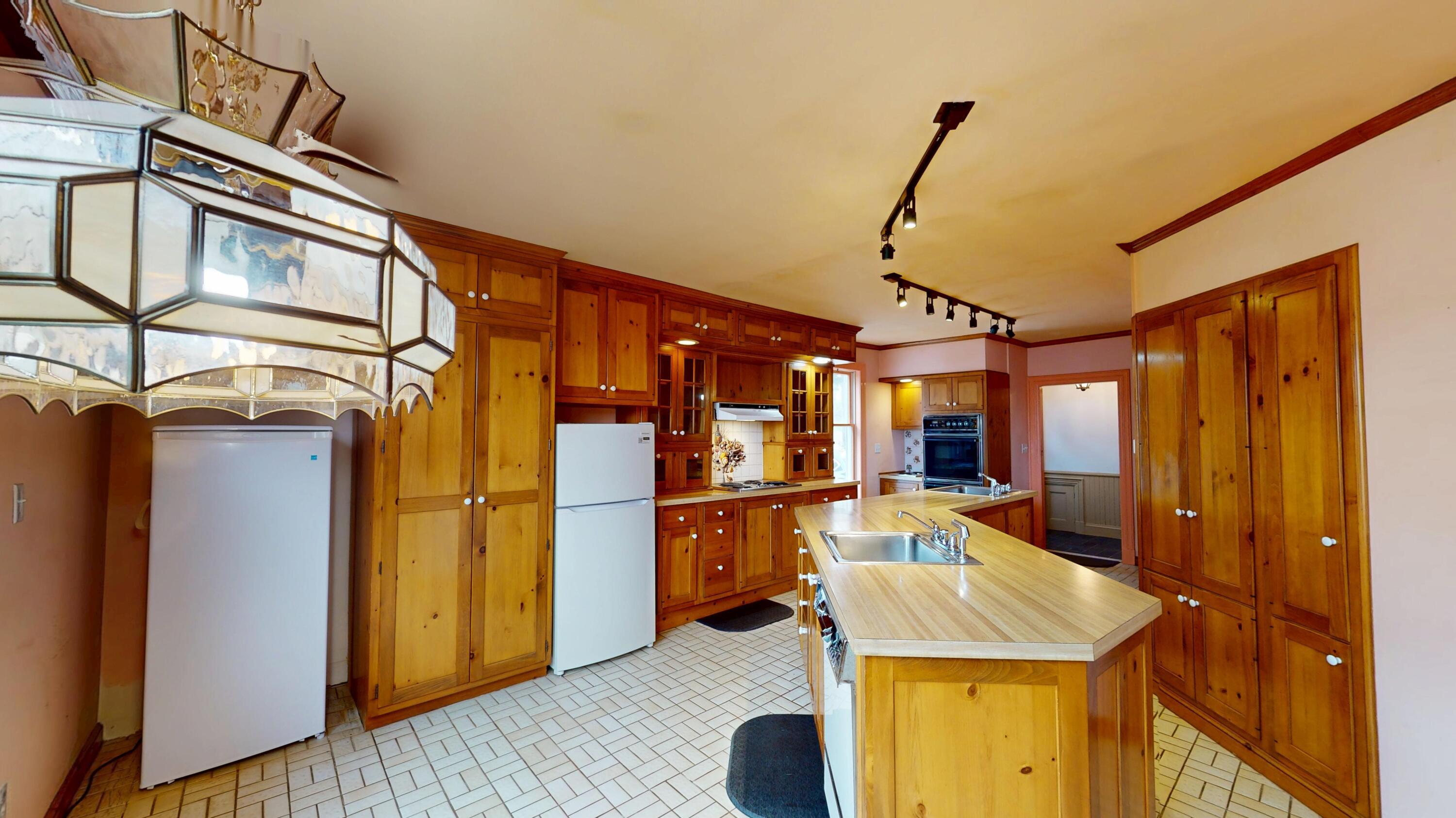 4 Elliot Street Property Photo 34