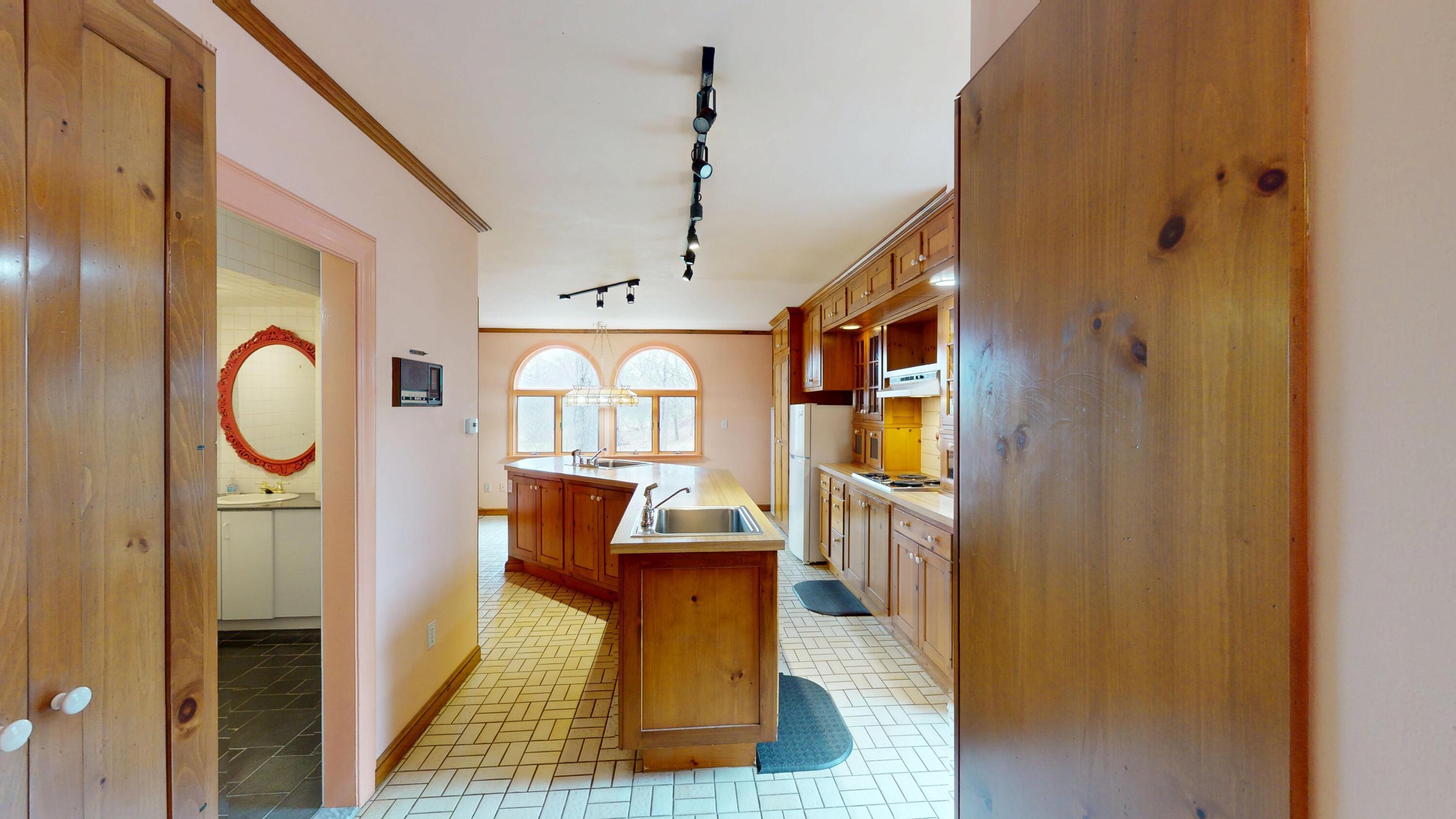 4 Elliot Street Property Photo 38