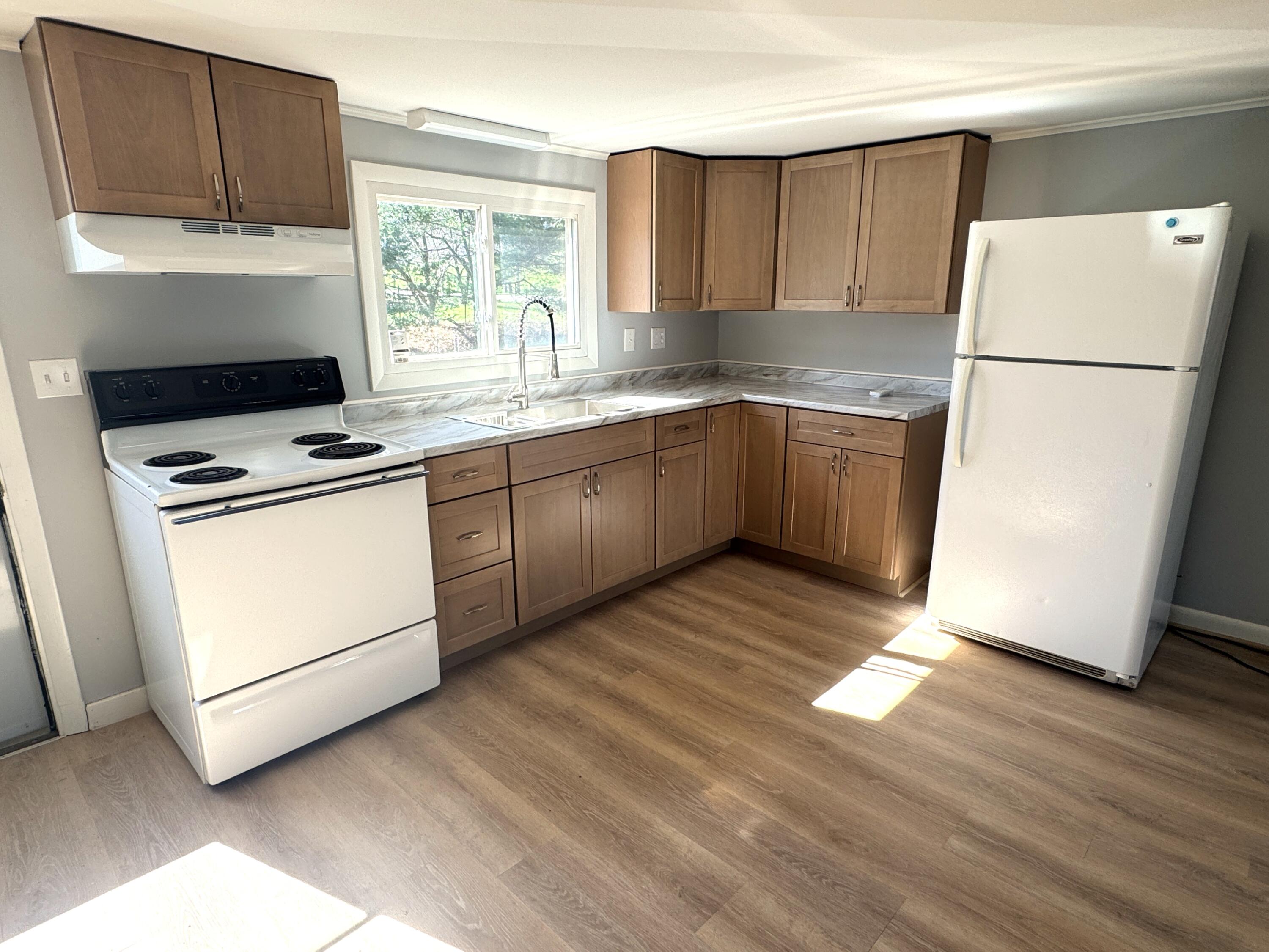 48 School House Road Property Photo 7