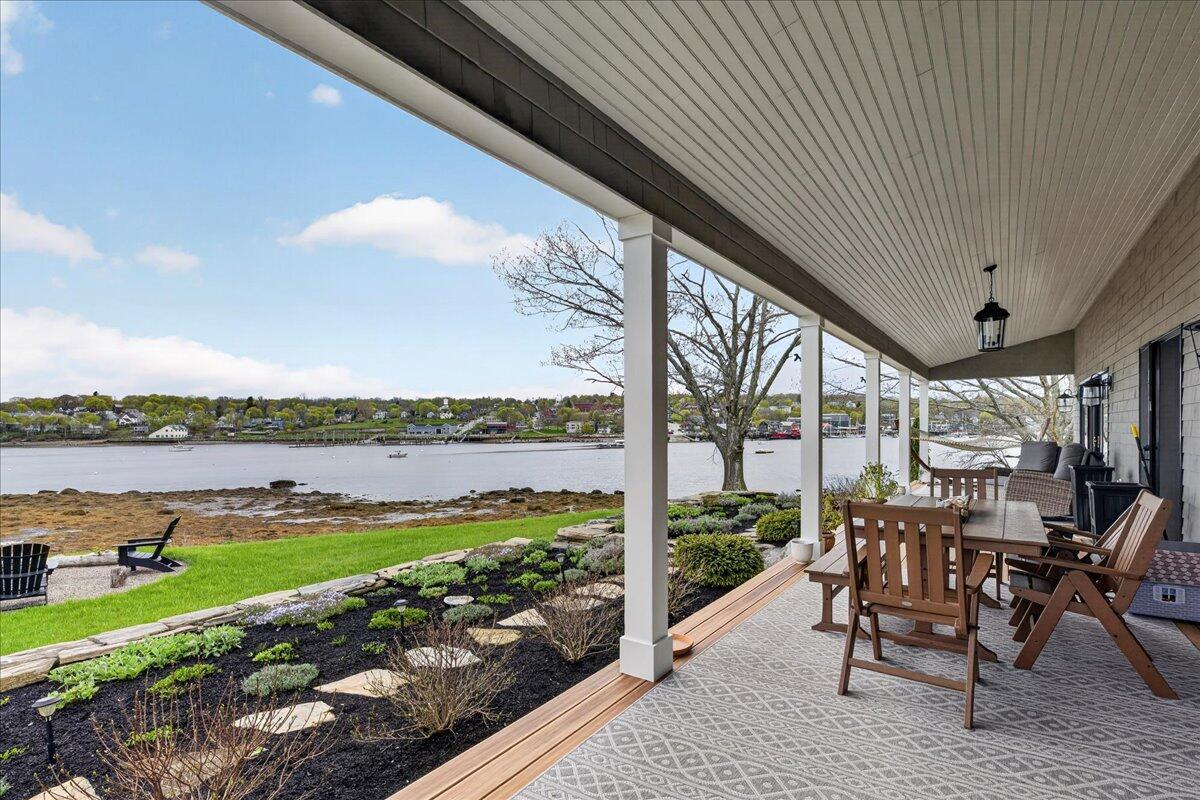 16 Blacks Landing Property Photo 7
