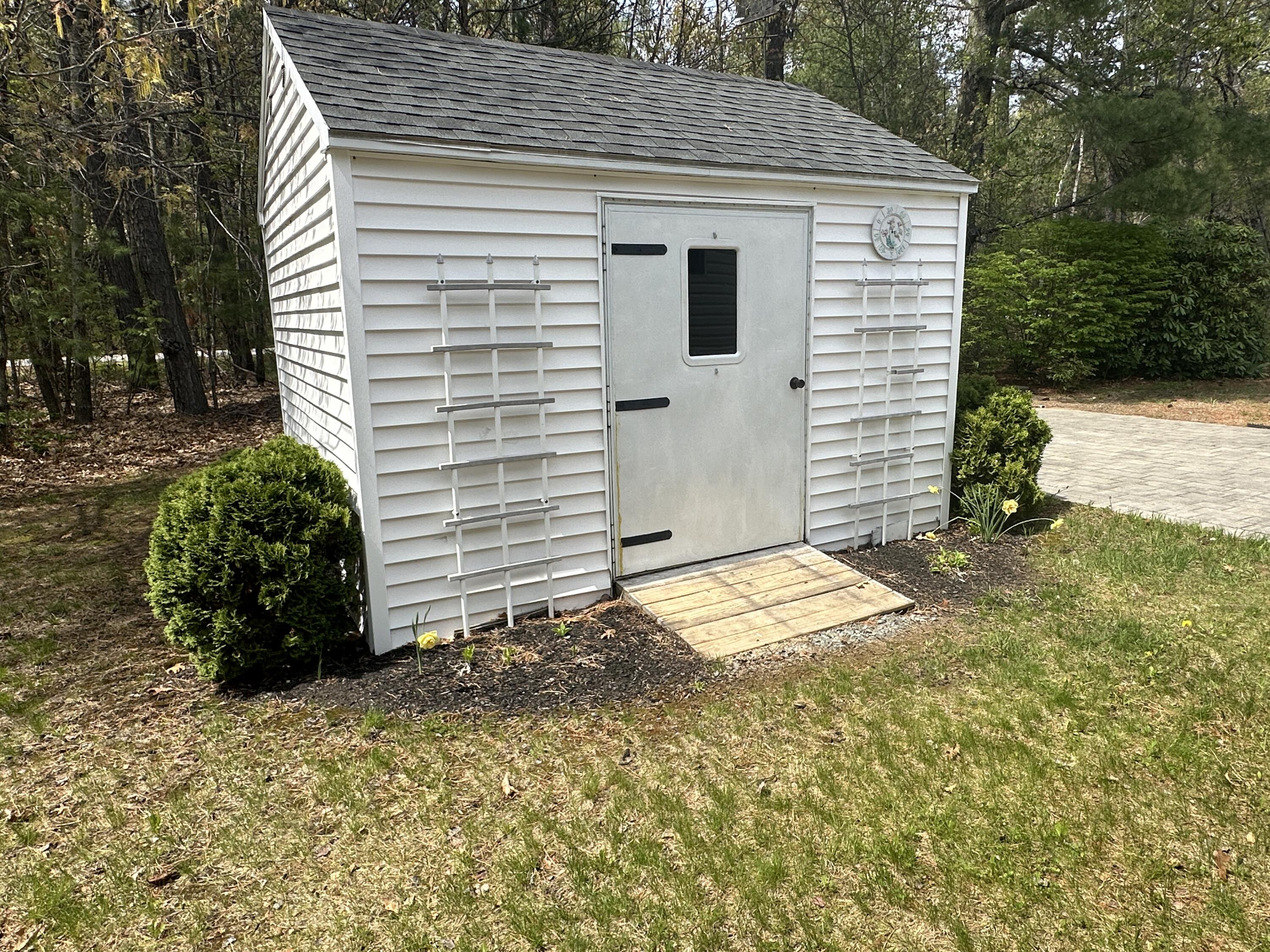 13 Pine Cone Drive Property Photo 28