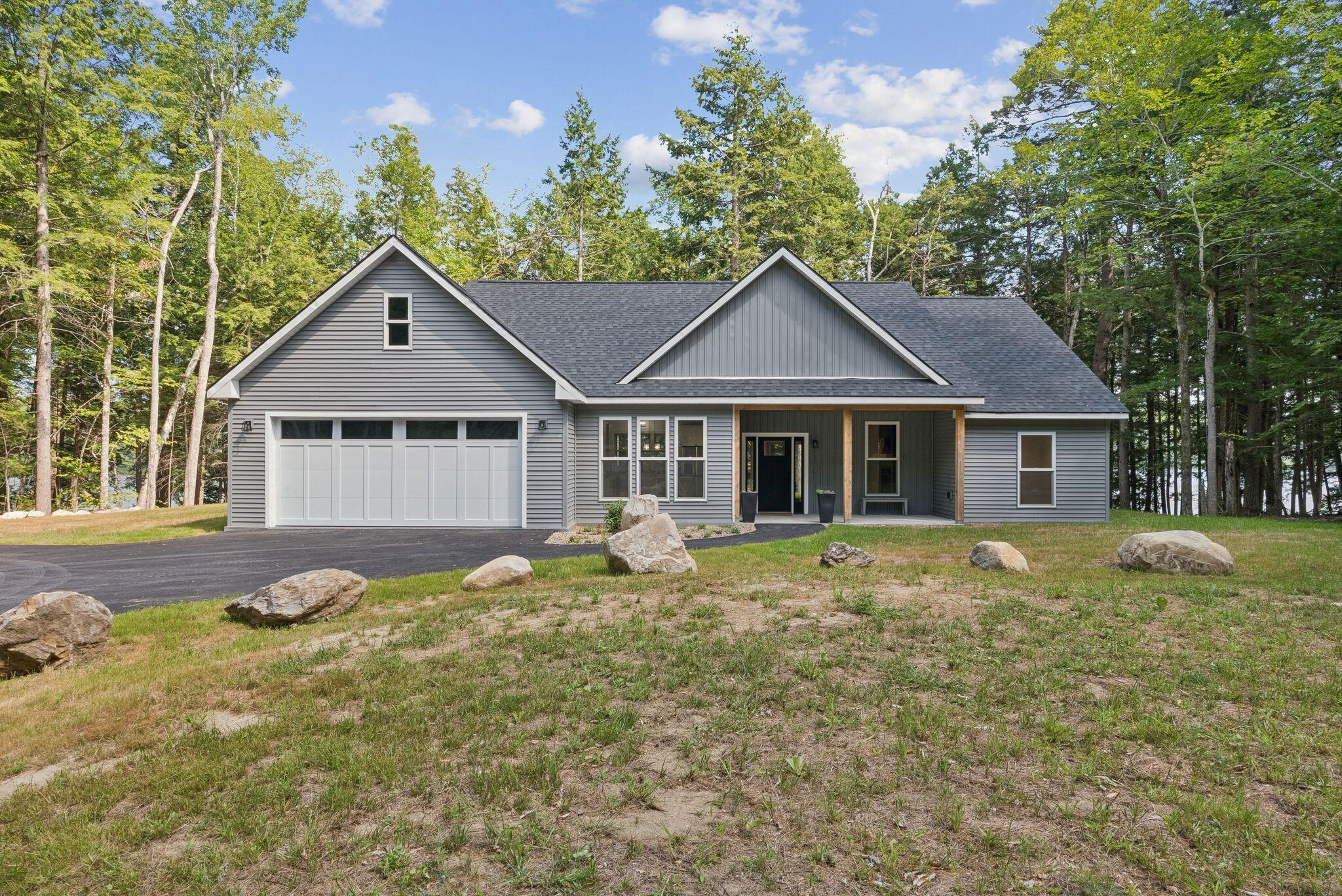 492 Point Drive Property Photo 4