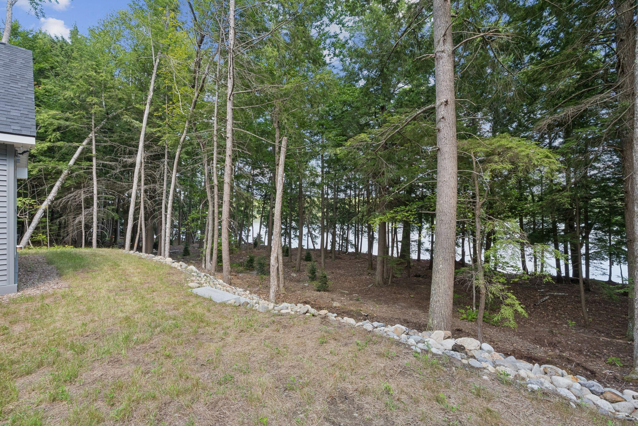 492 Point Drive Property Photo 9