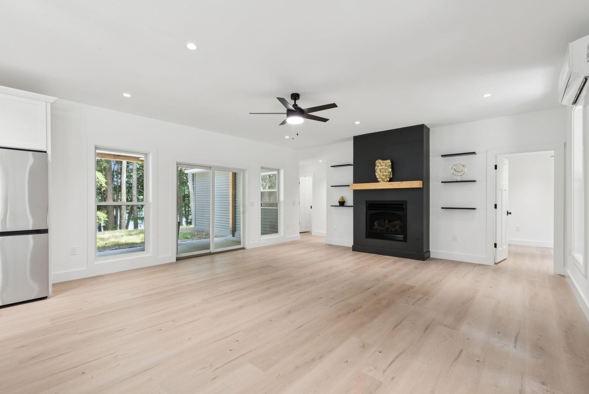 492 Point Drive Property Photo 16