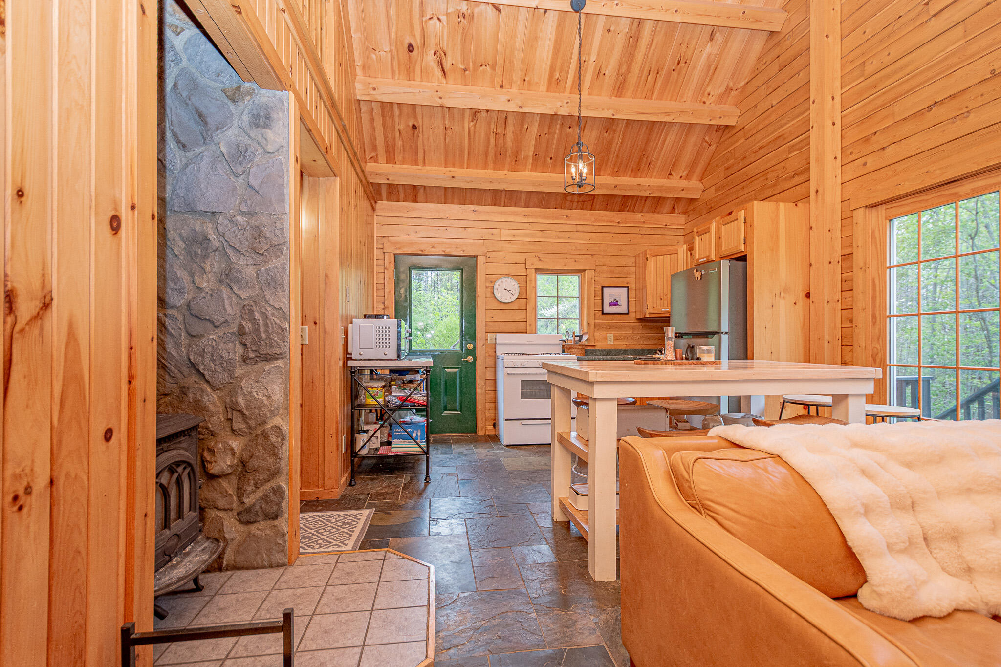 119 Stream Road Property Photo 6