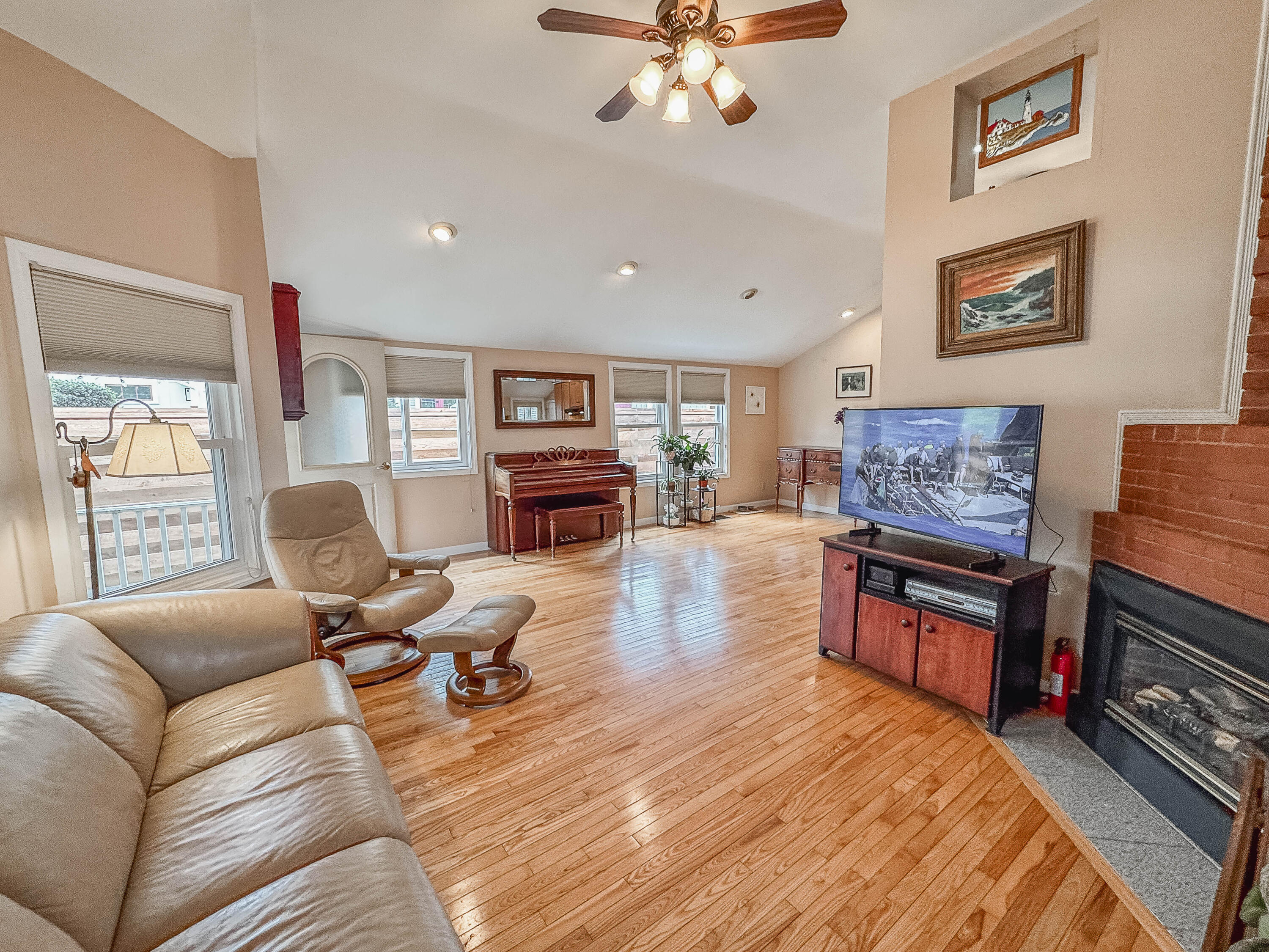 71 Willard Street Property Photo 19