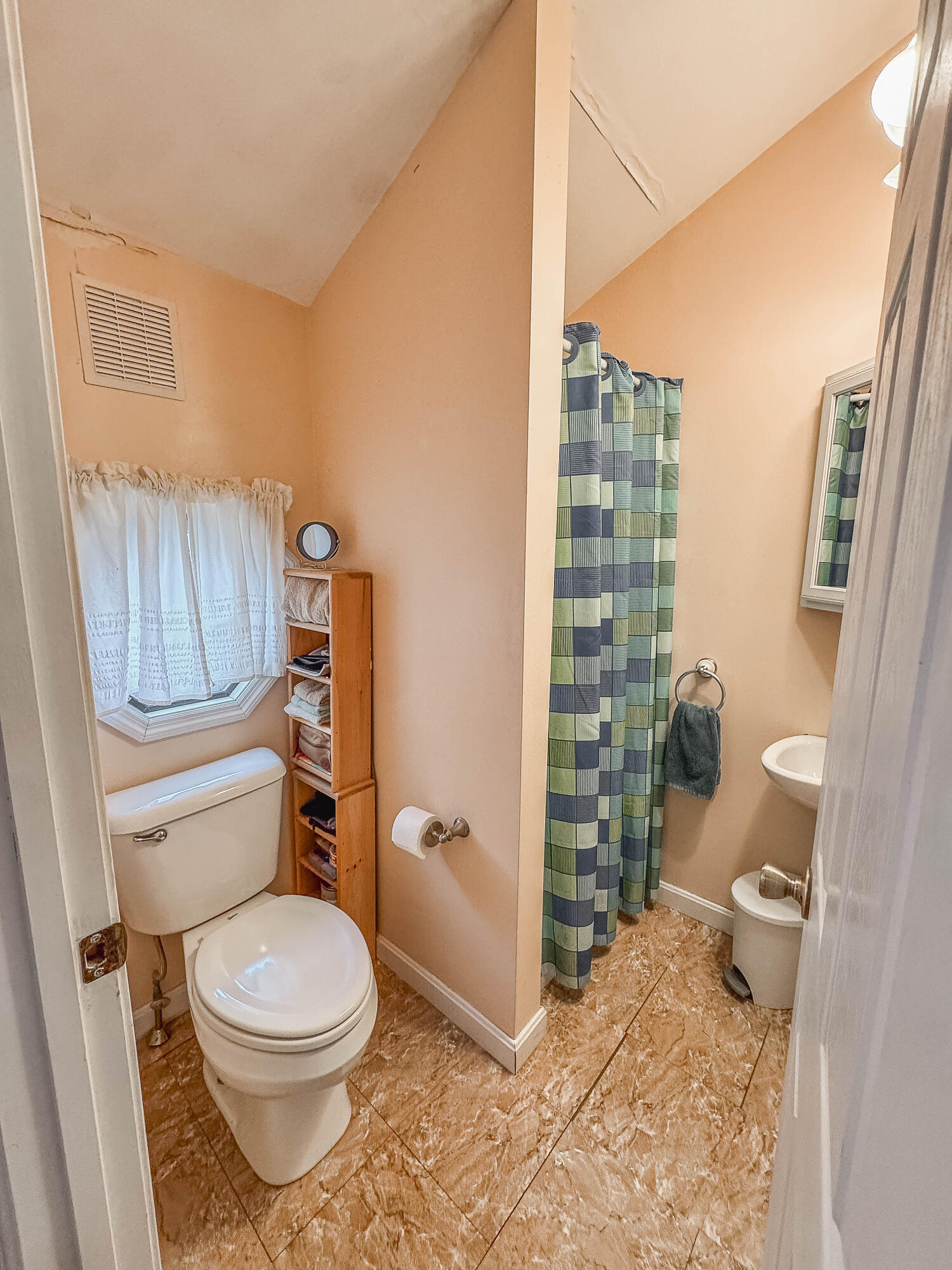 71 Willard Street Property Photo 49