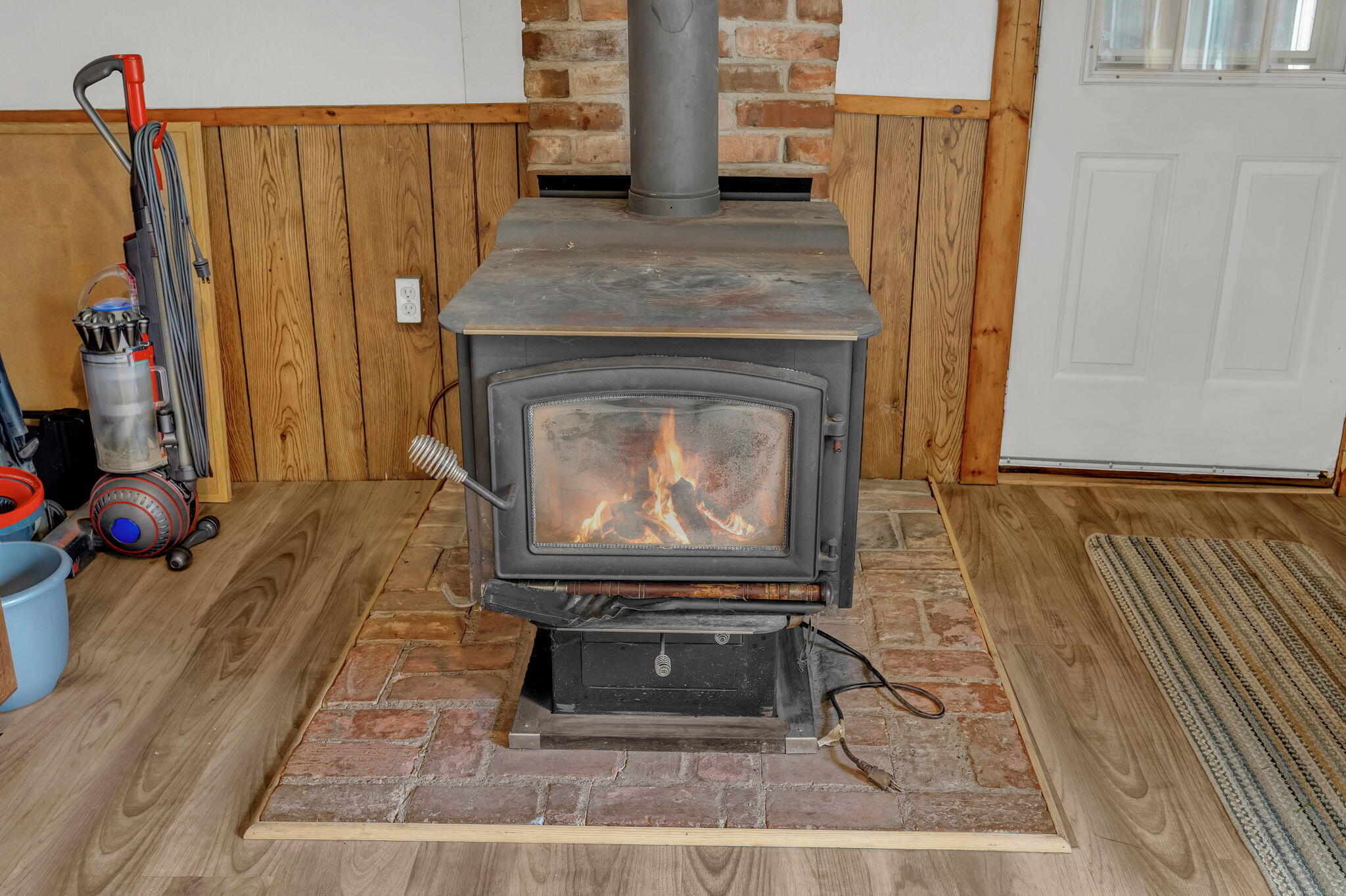 402 Webb Ridge Road Property Photo 8