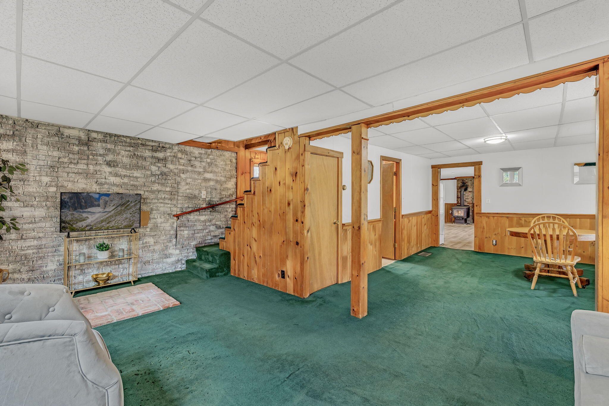 402 Webb Ridge Road Property Photo 15