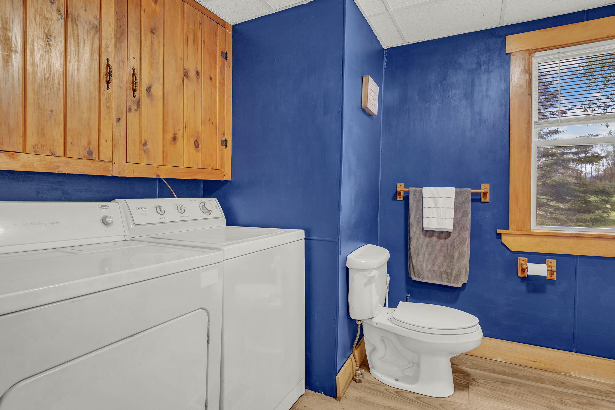 402 Webb Ridge Road Property Photo 17