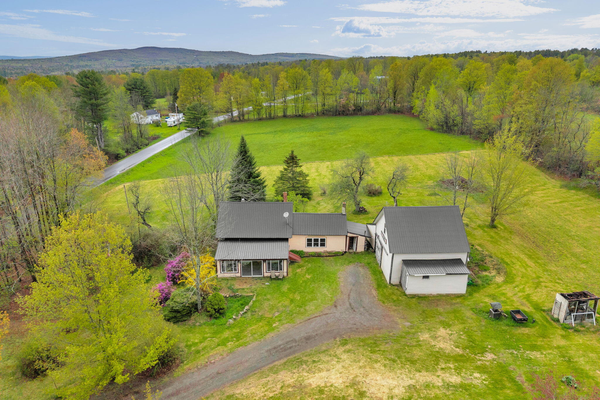 402 Webb Ridge Road Property Photo 49