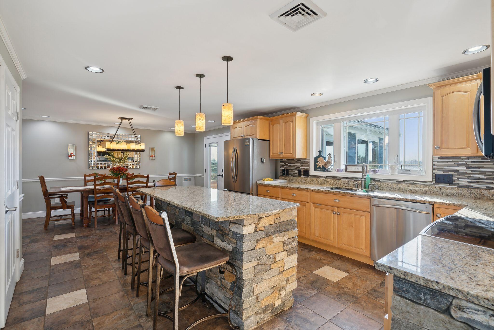 78 + 98 Hussey Hill Road Property Photo 32