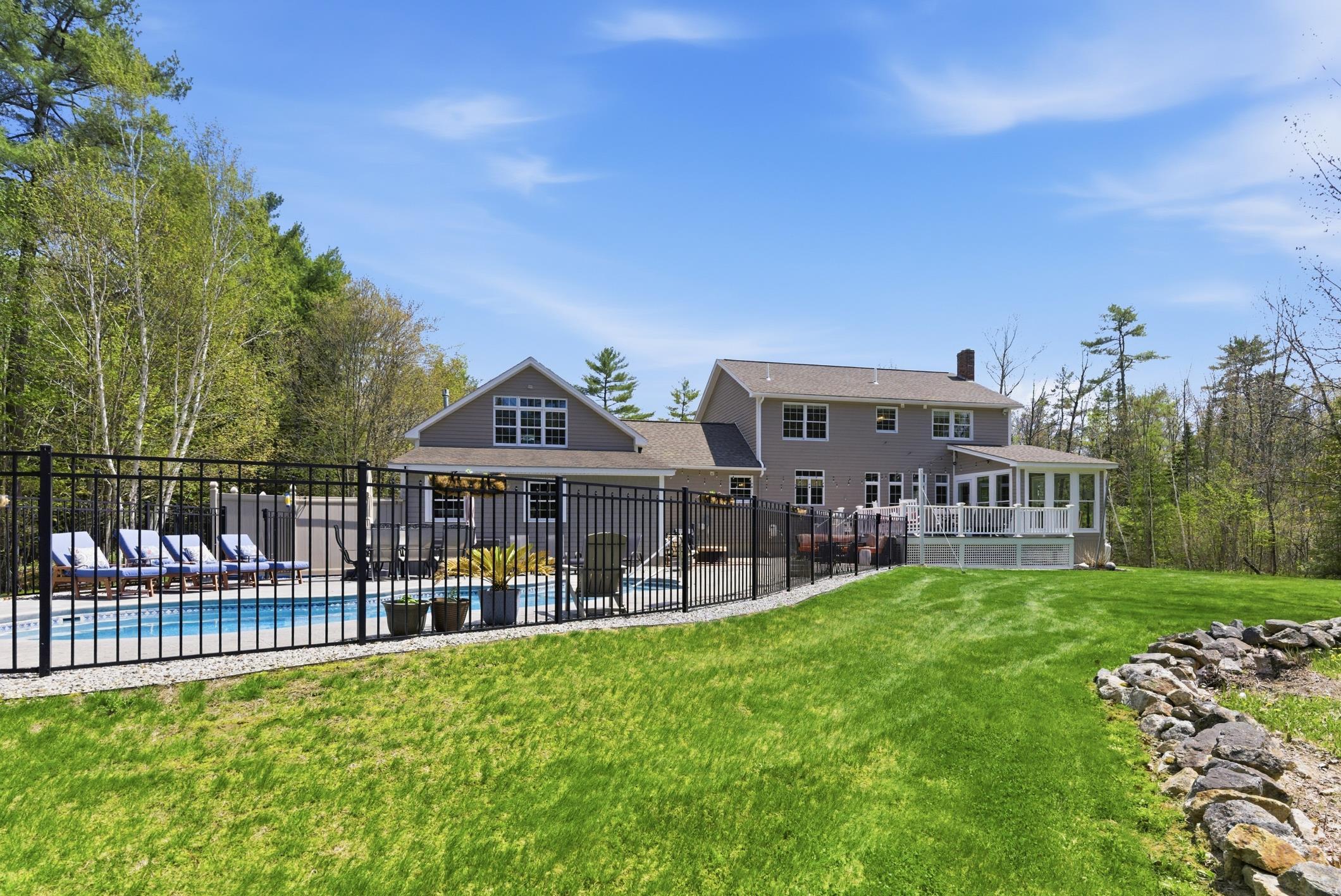 105 Dyer Road Property Photo 4