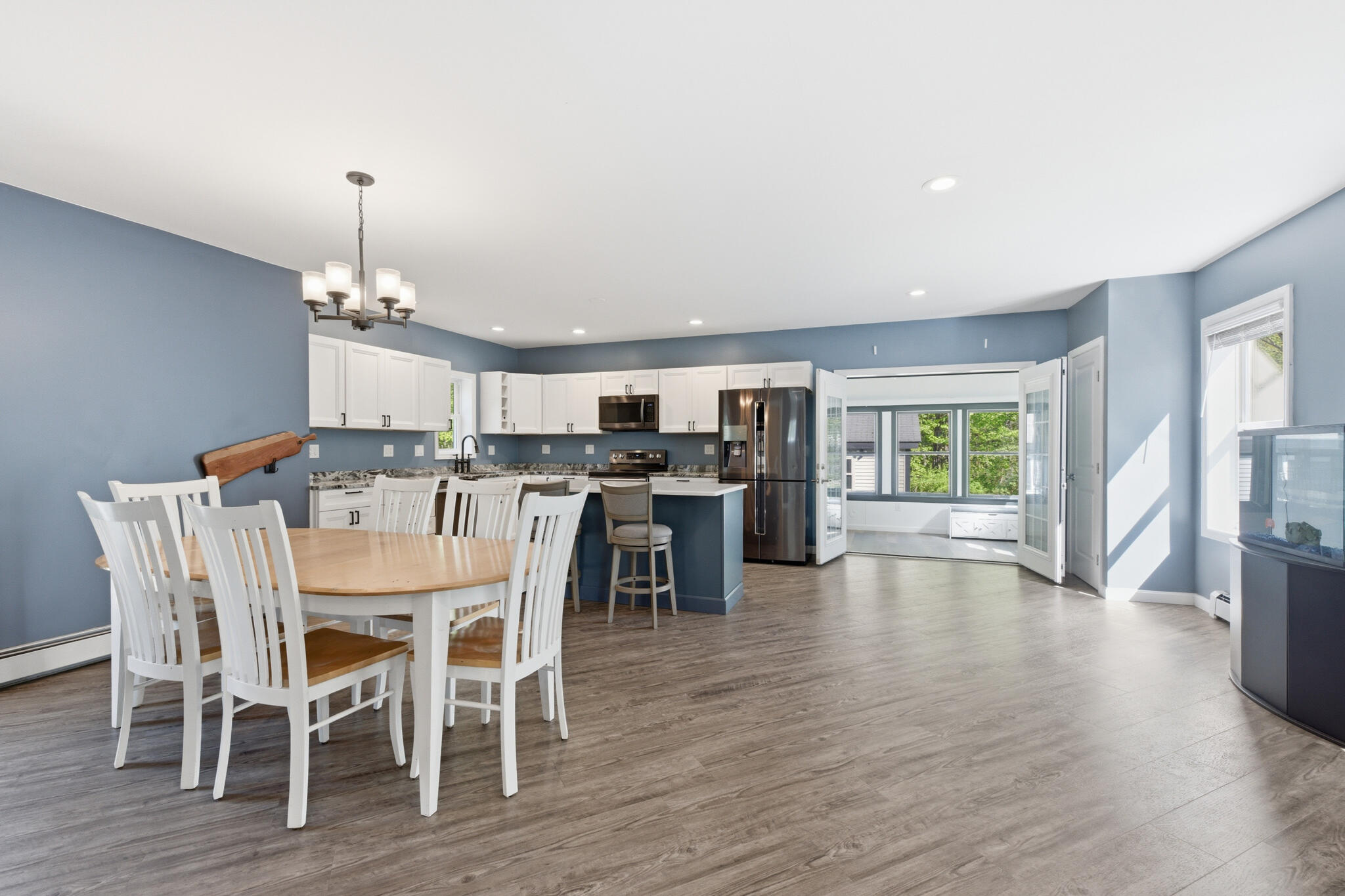 472 School Street Property Photo 16