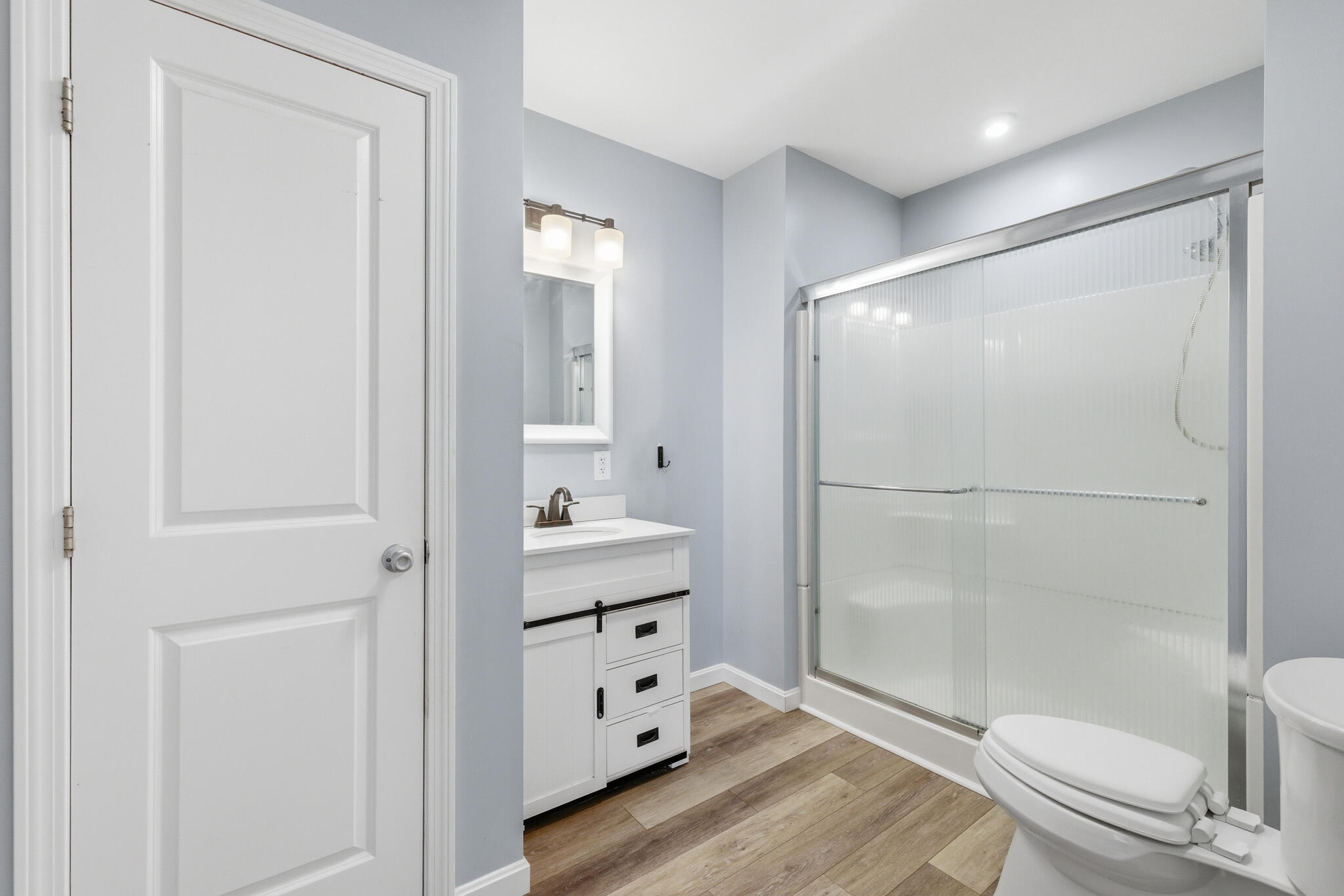 472 School Street Property Photo 23