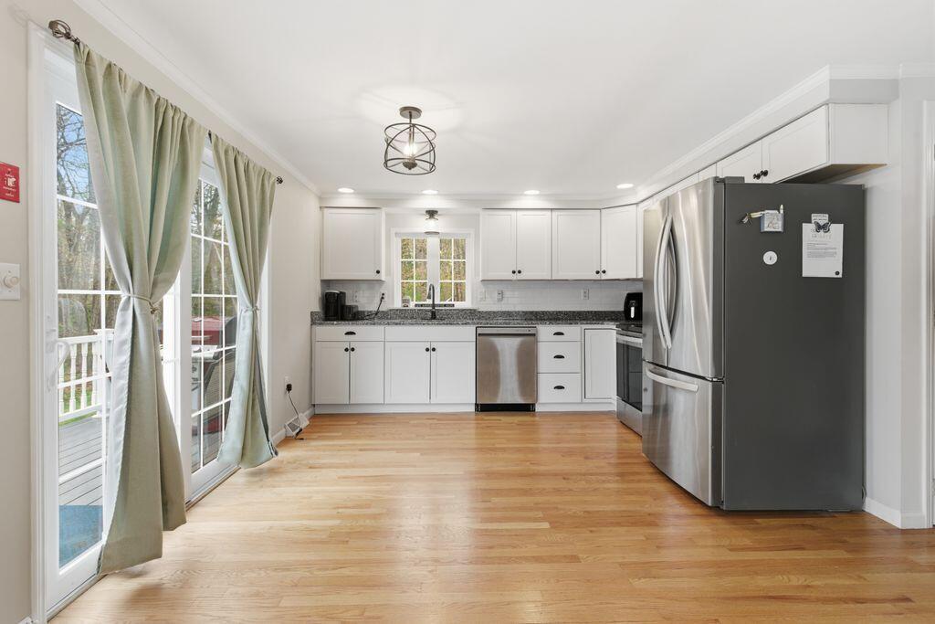 304 Vagabond Street Property Photo 8