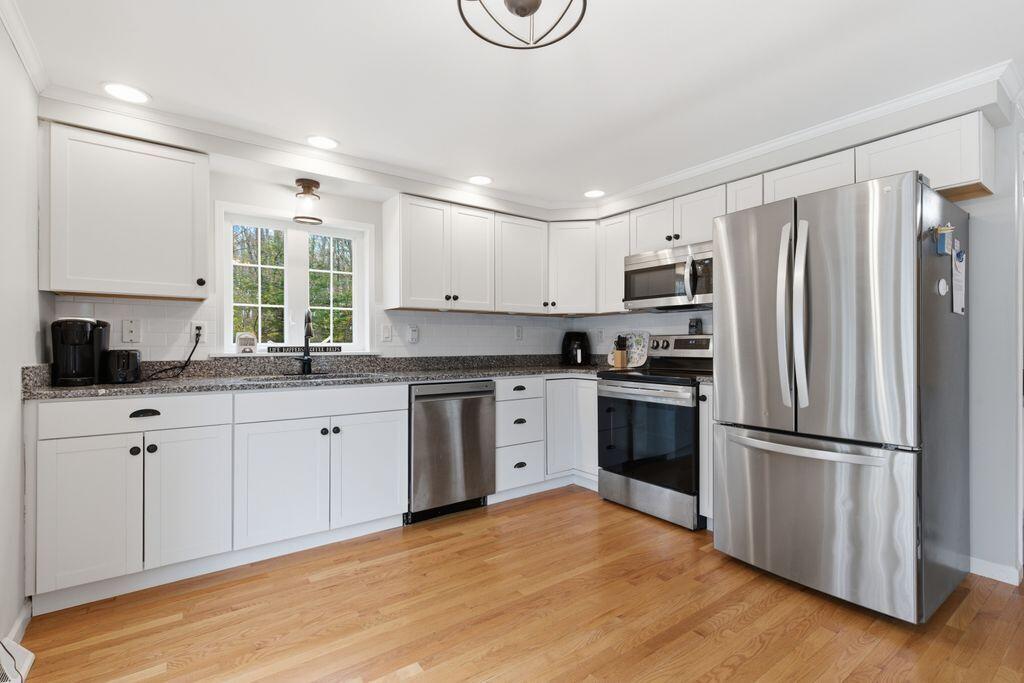304 Vagabond Street Property Photo 9