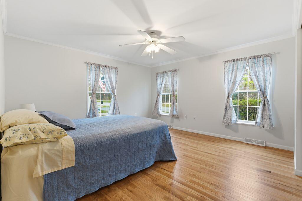 304 Vagabond Street Property Photo 11