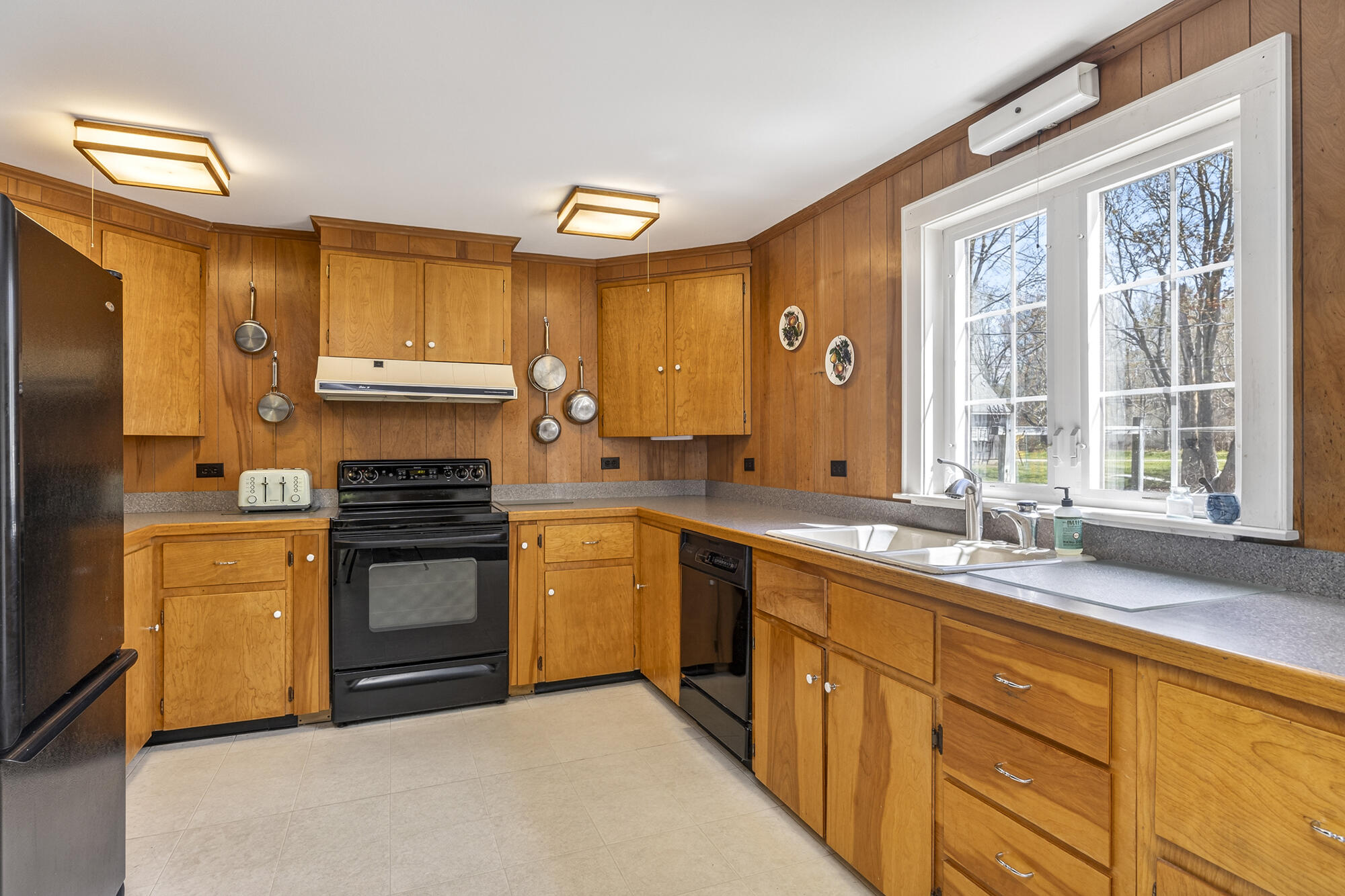 61 Sawyer Road Property Photo 16