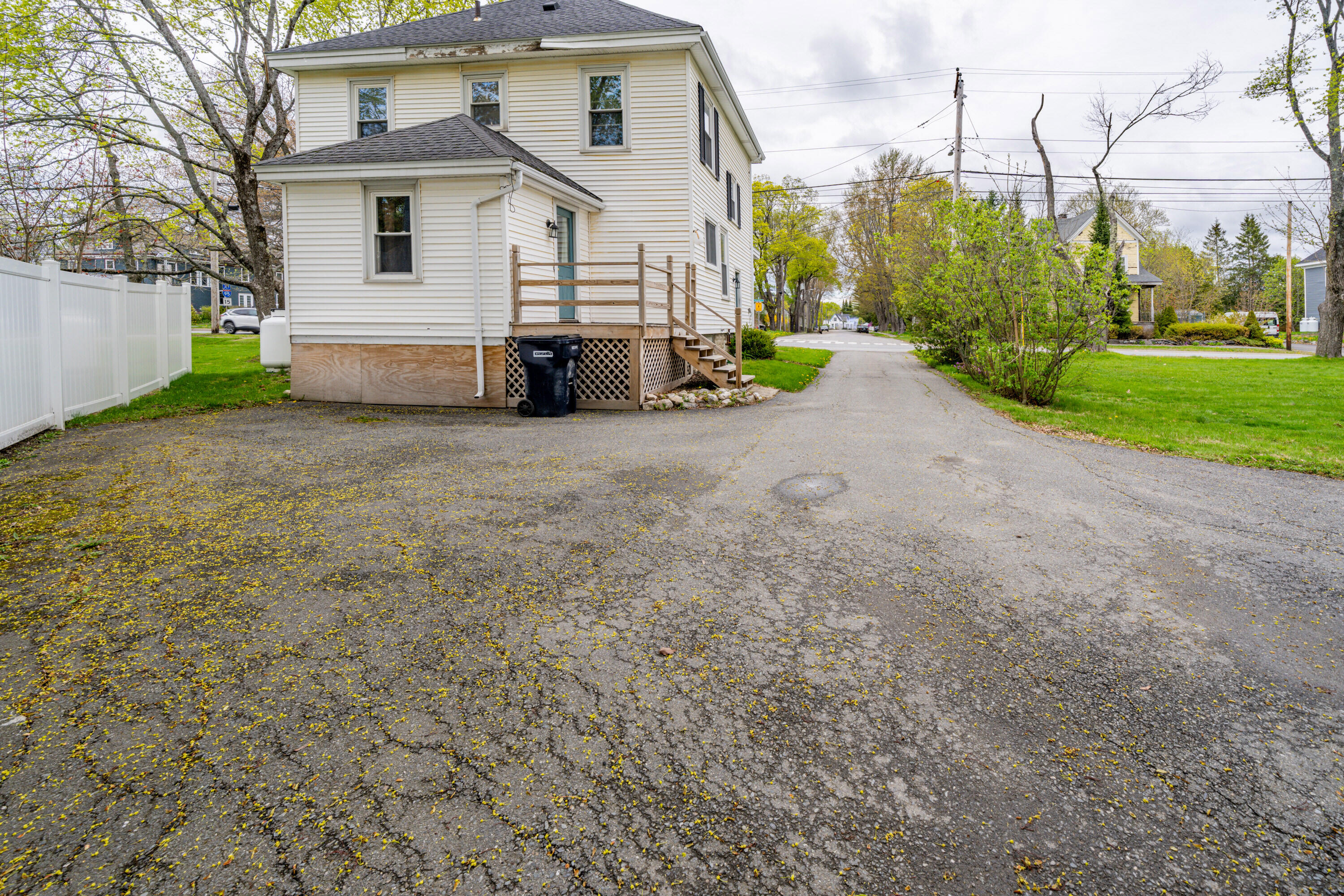 744 Hammond Street Property Photo 41