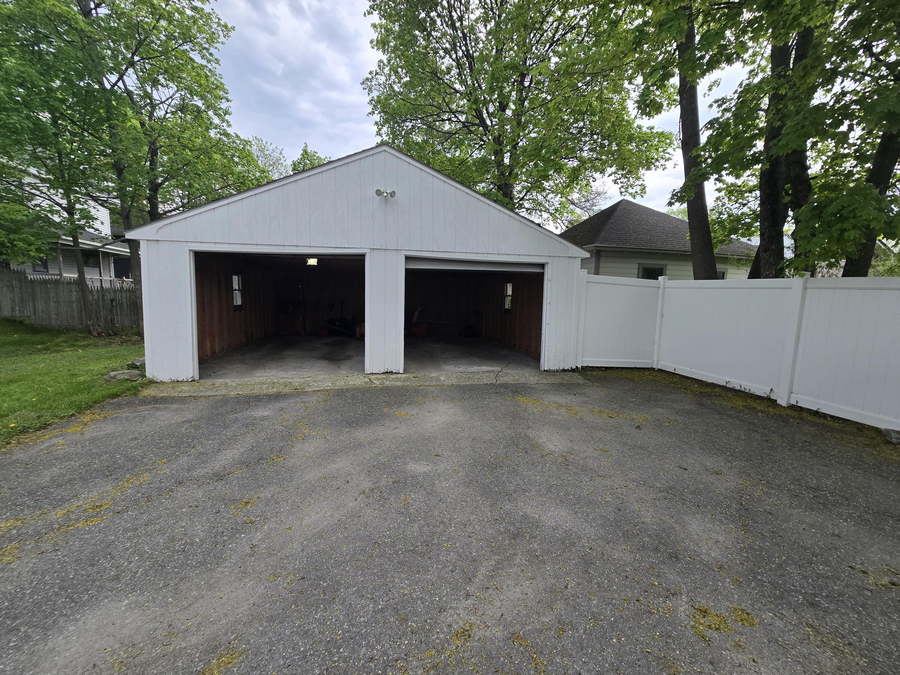 744 Hammond Street Property Photo 45