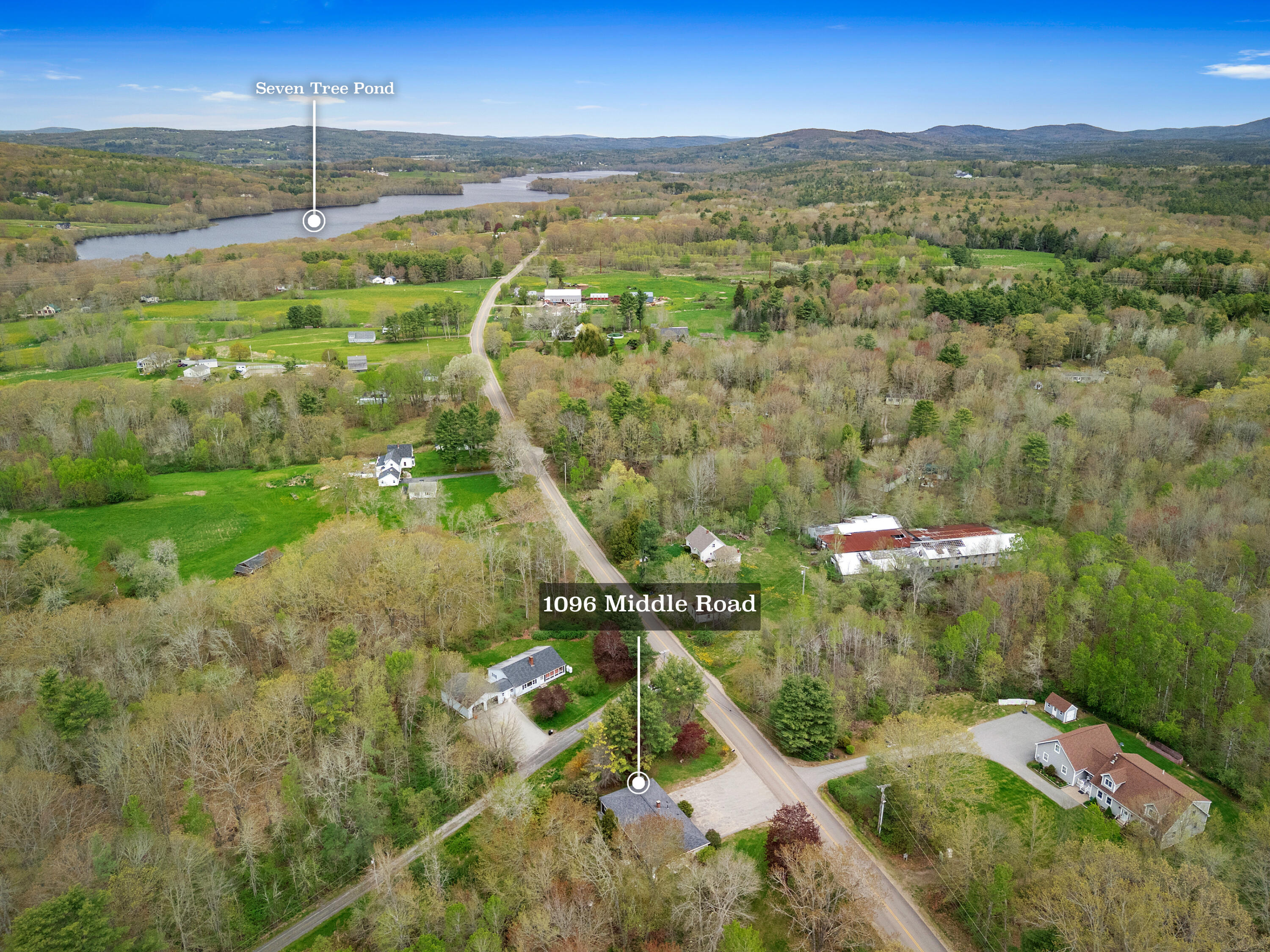 1096 Middle Road Property Photo 33