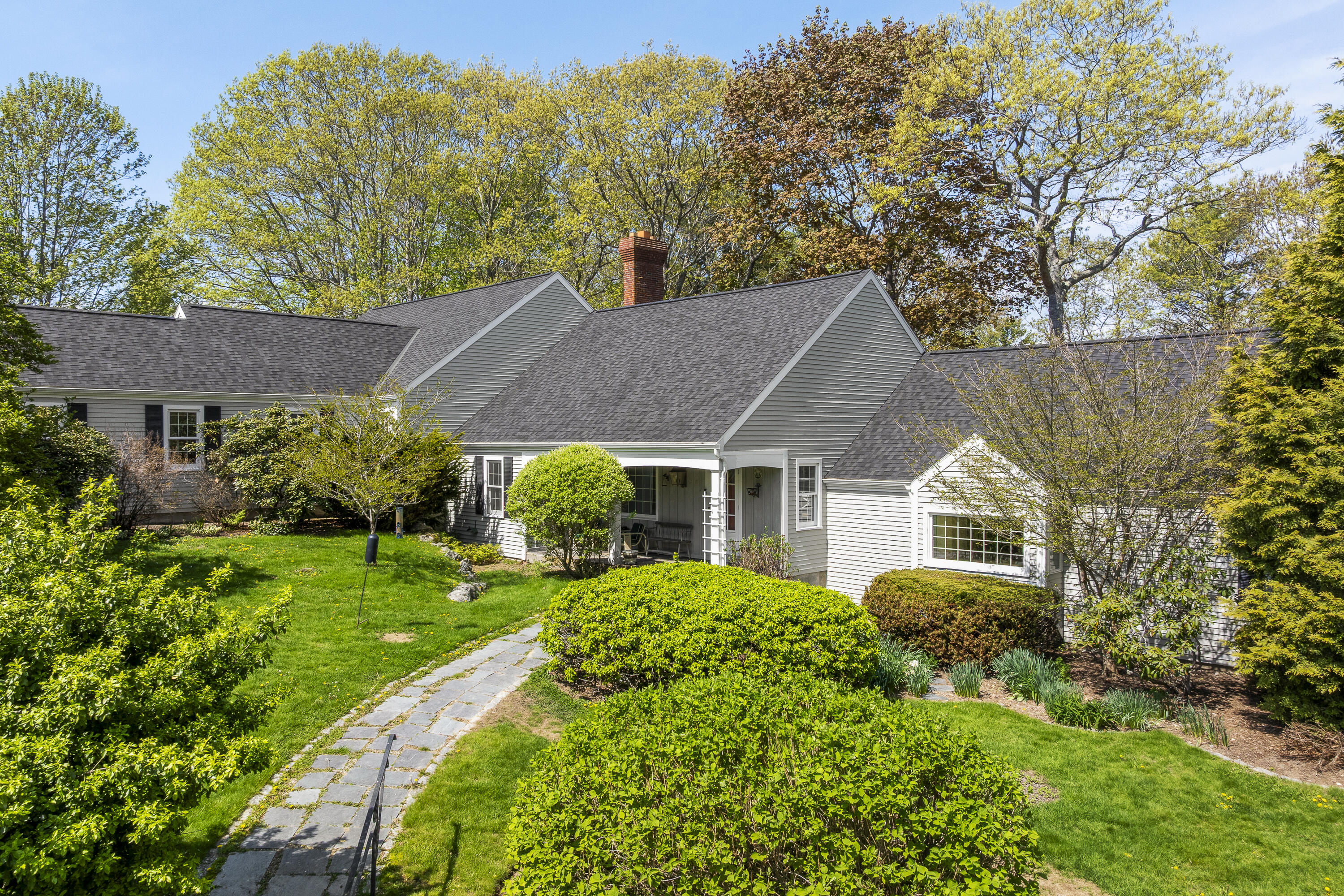 31 Woodward Farm Road Property Photo 2