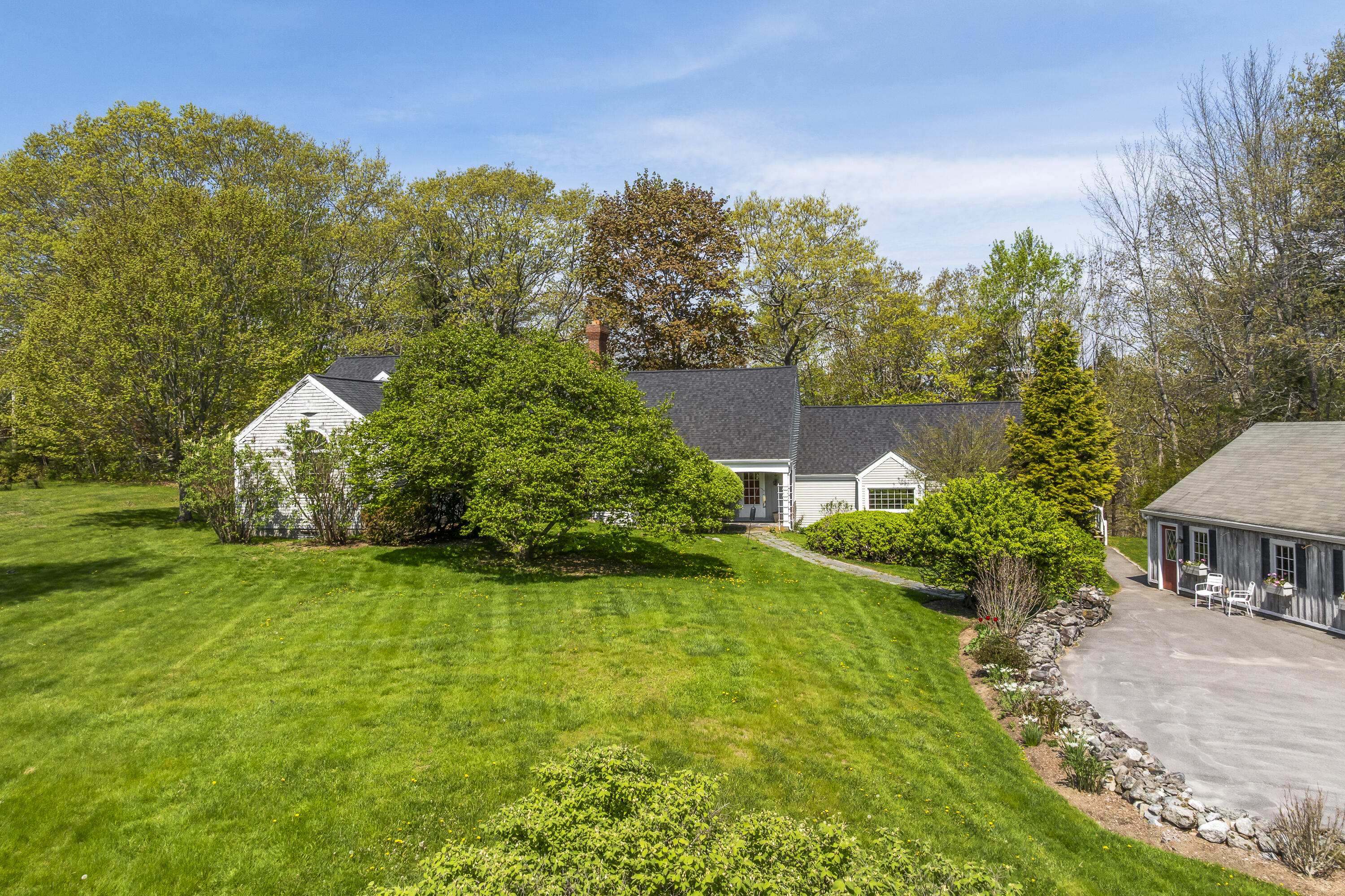 31 Woodward Farm Road Property Photo 8