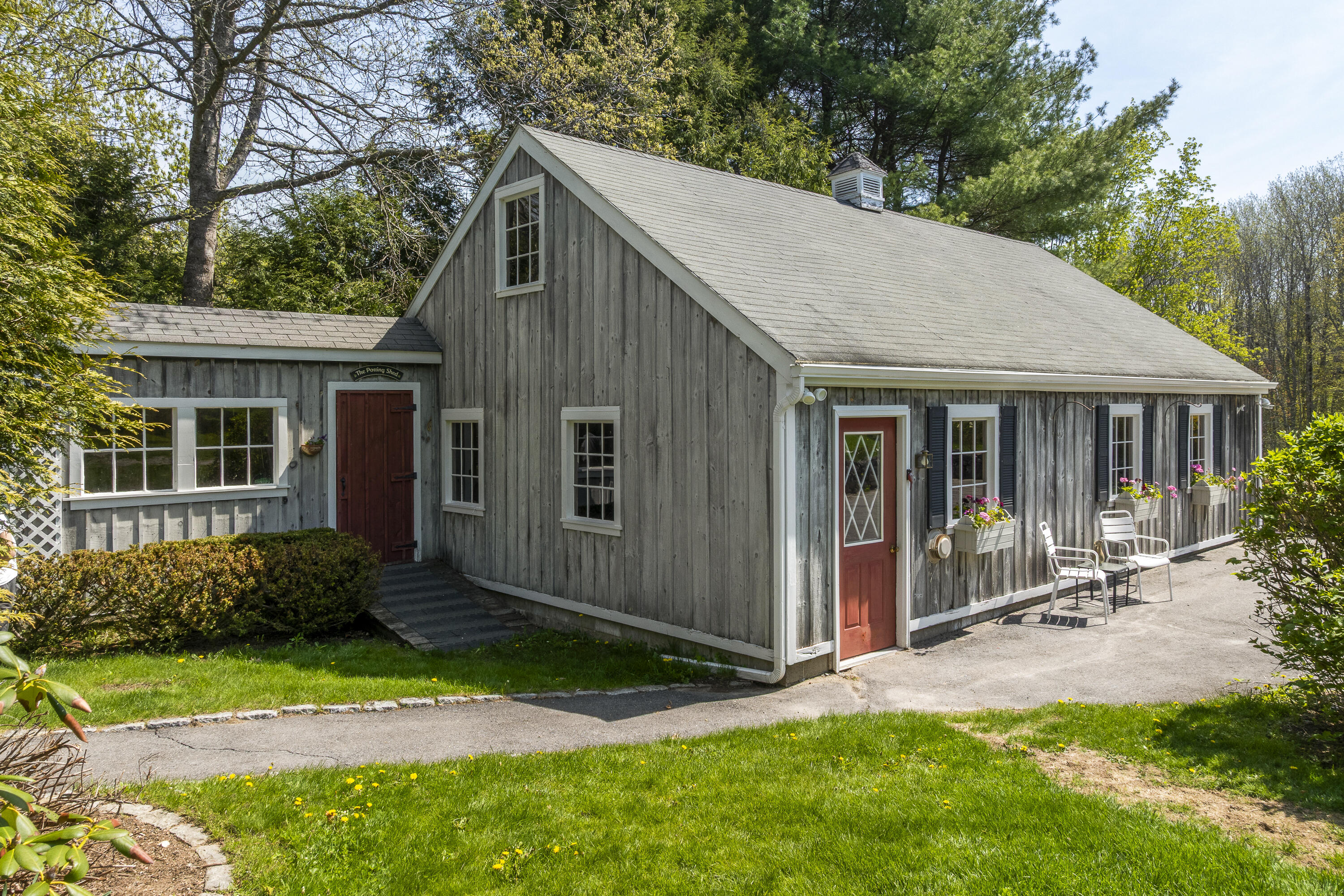 31 Woodward Farm Road Property Photo 10