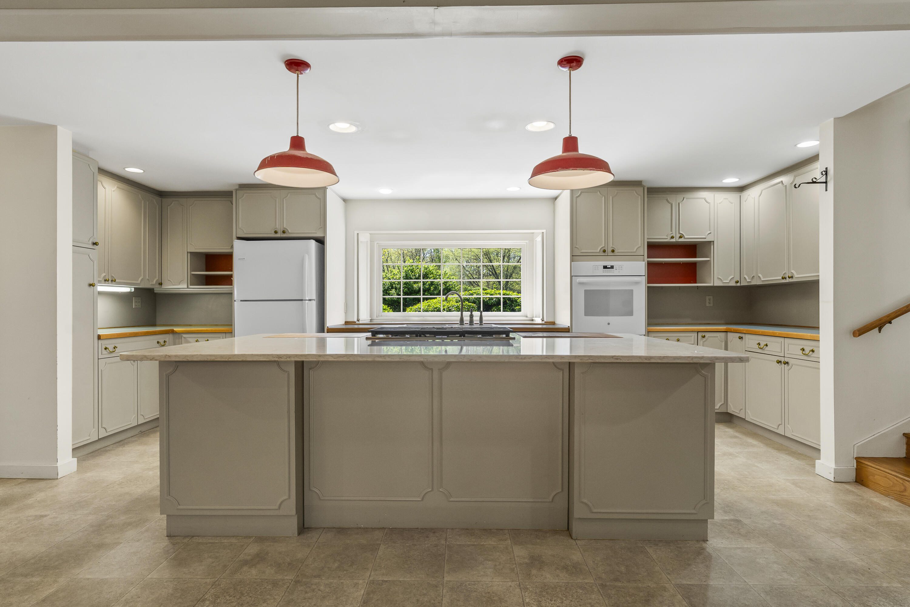 31 Woodward Farm Road Property Photo 16