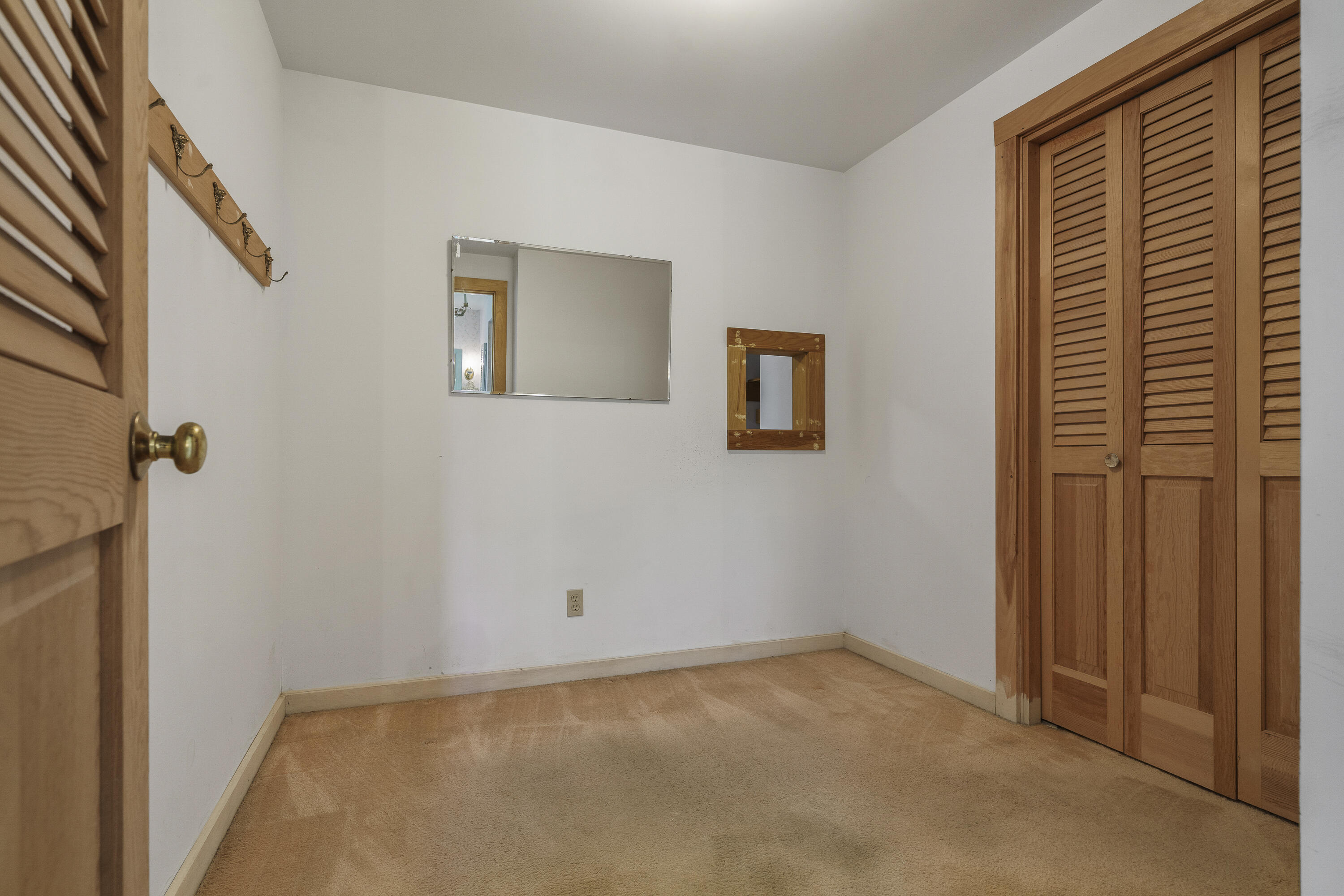 31 Woodward Farm Road Property Photo 40