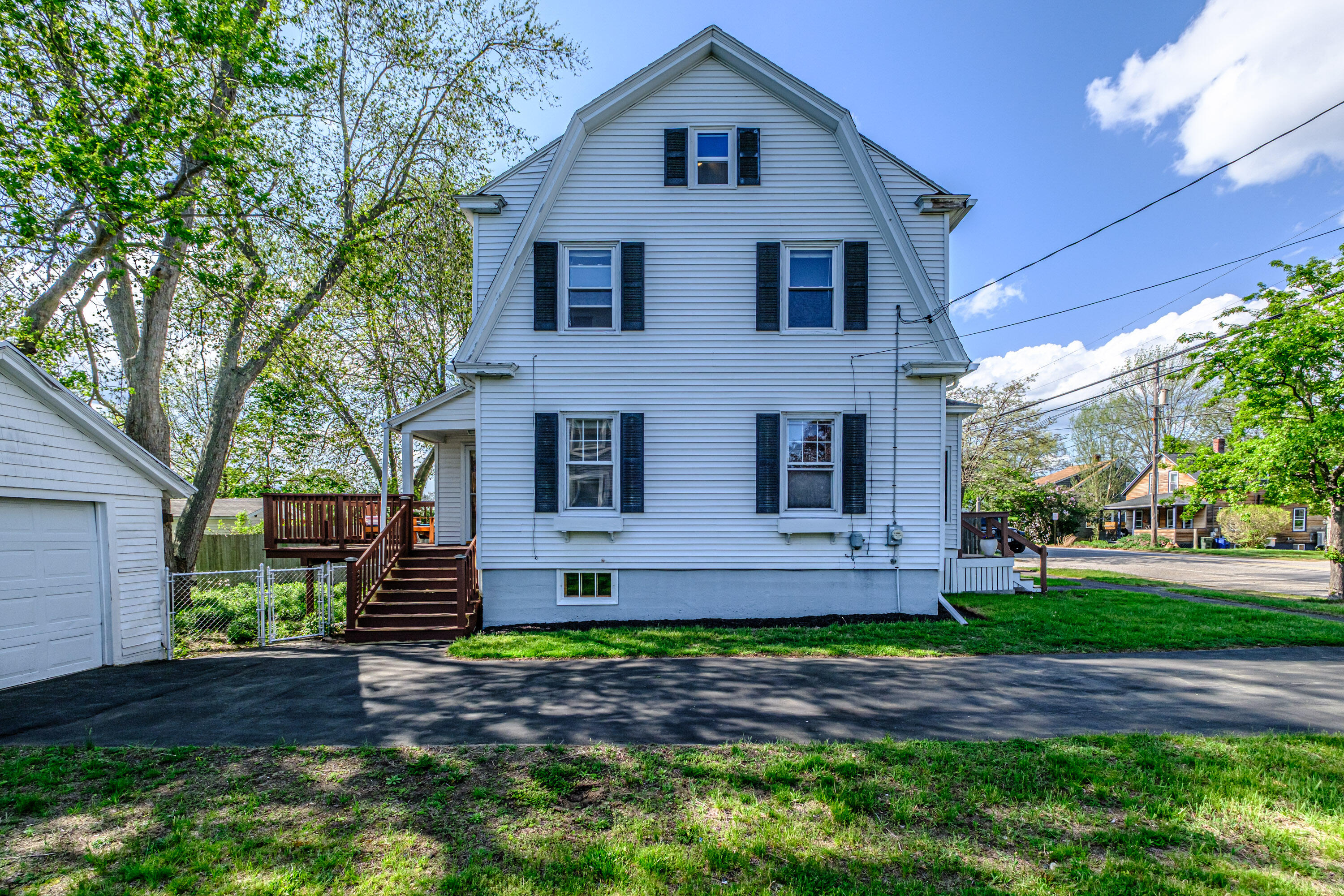 115 Mussey Street Property Photo 3