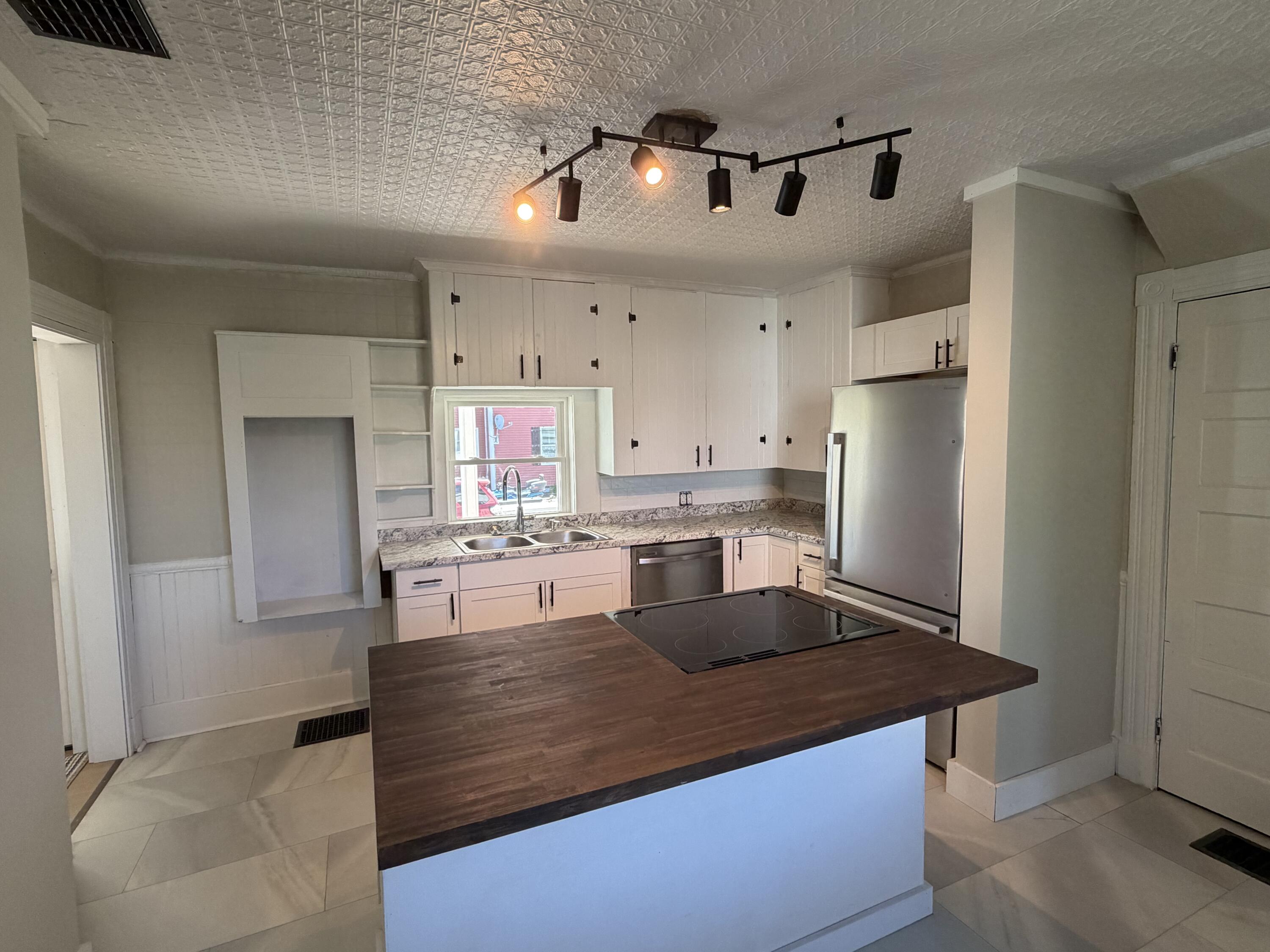 7 Cleveland Street Property Photo 8