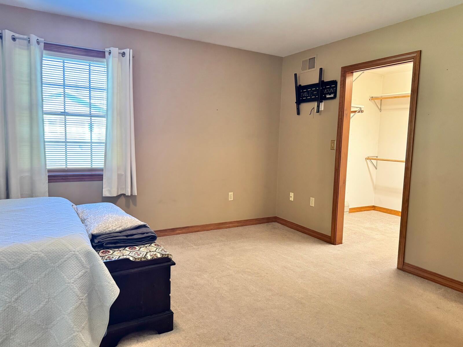 37 Page Avenue Property Photo 21