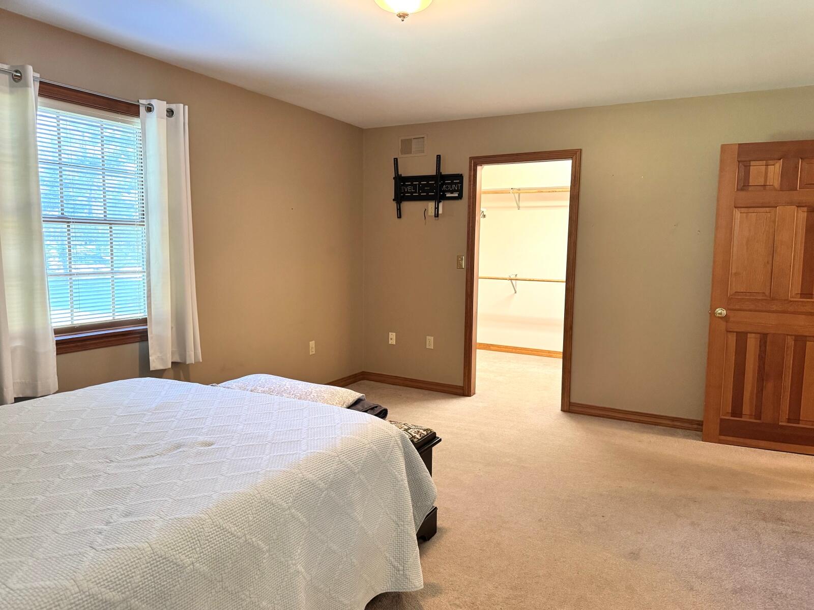 37 Page Avenue Property Photo 22