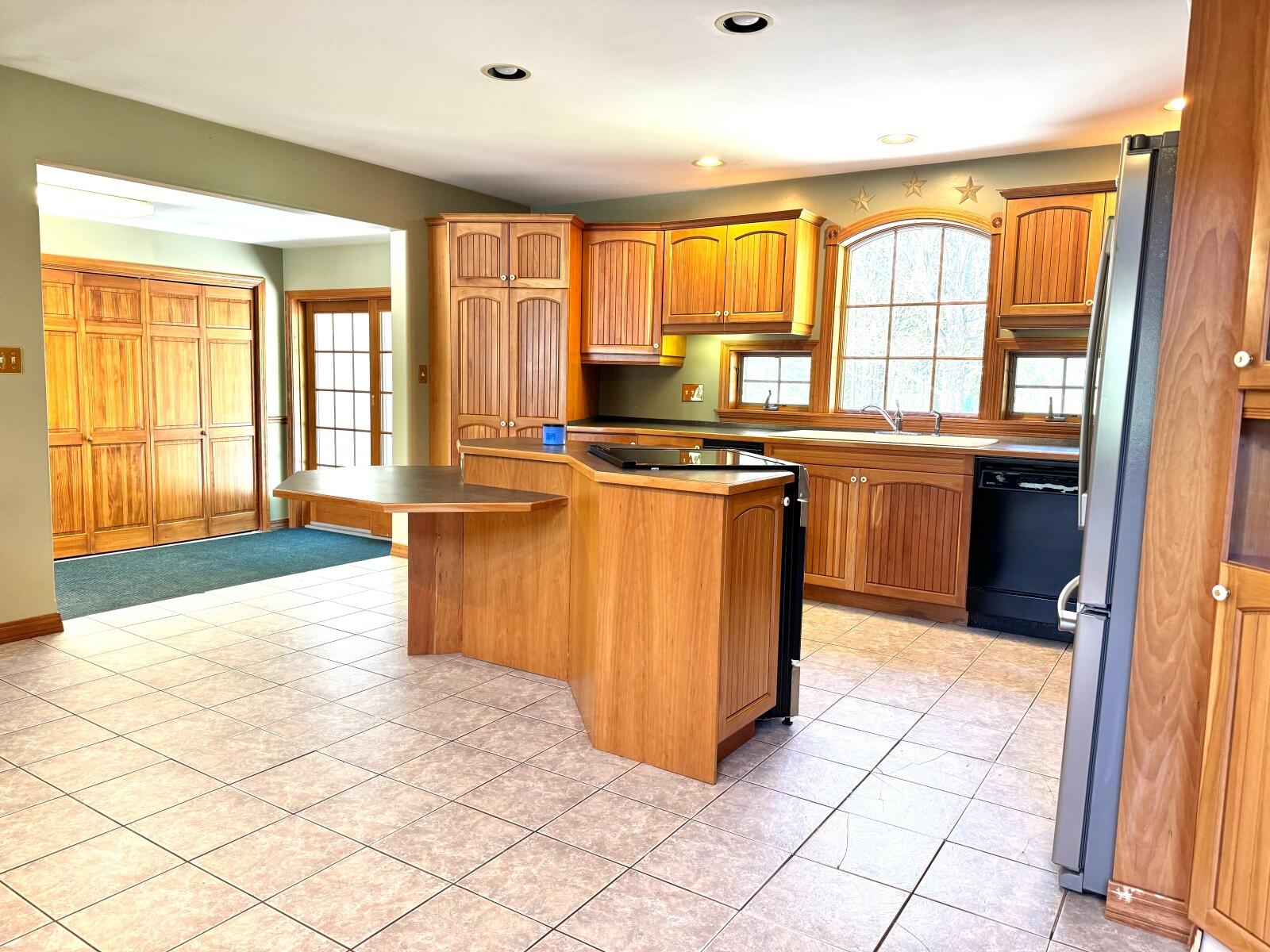 37 Page Avenue Property Photo 25
