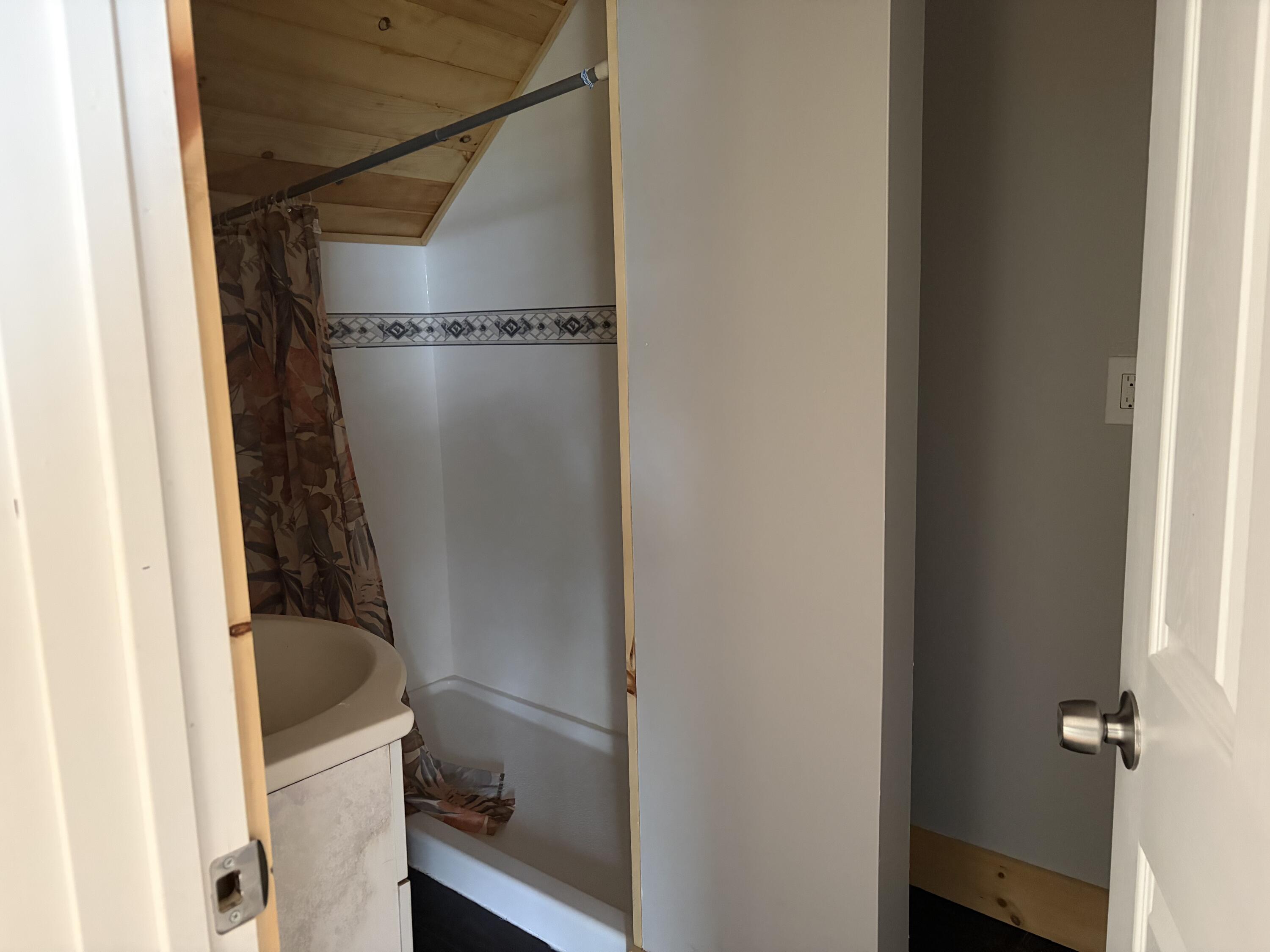 6 High Street Property Photo 11