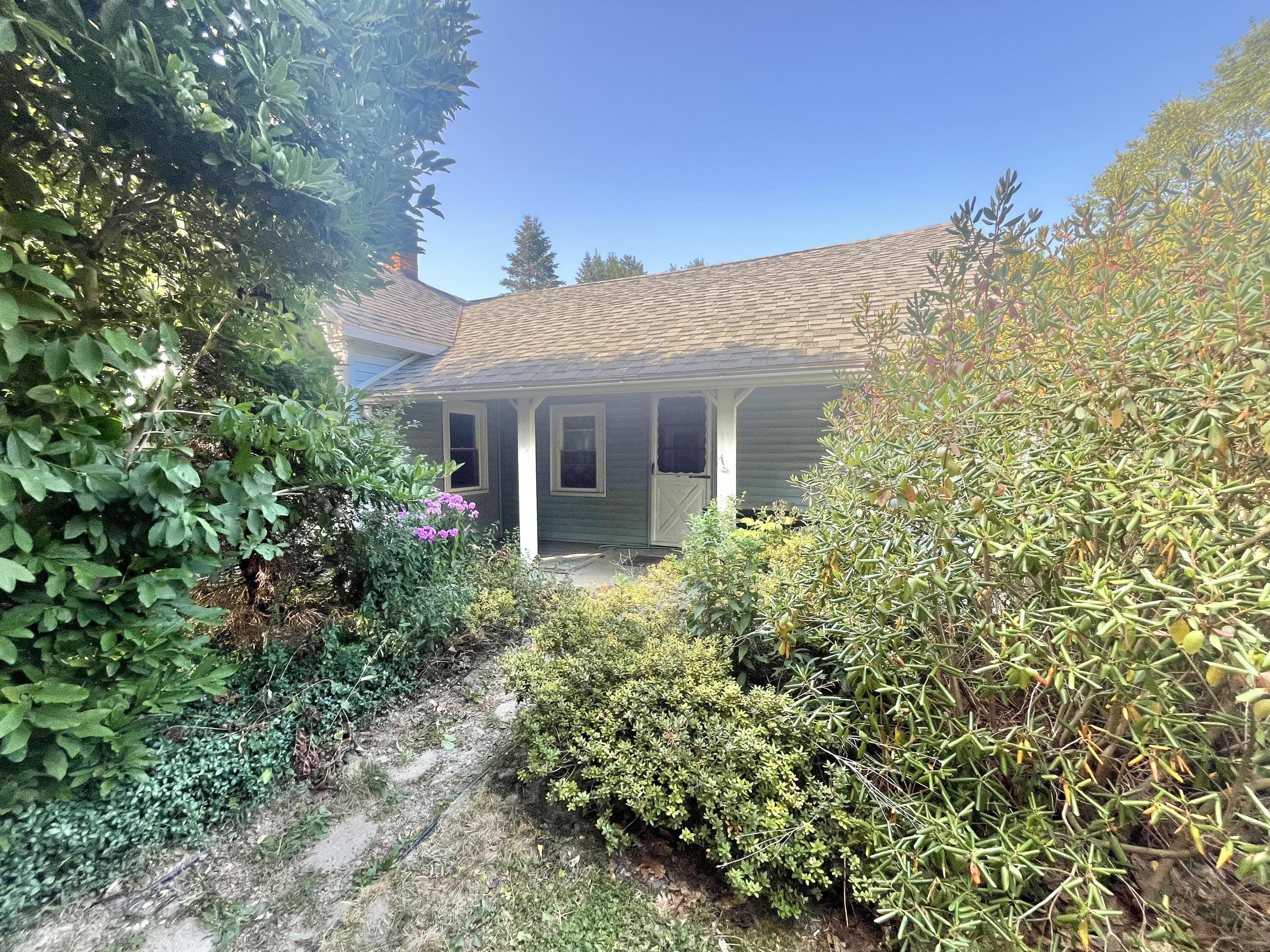 1183 River Road Property Photo 4