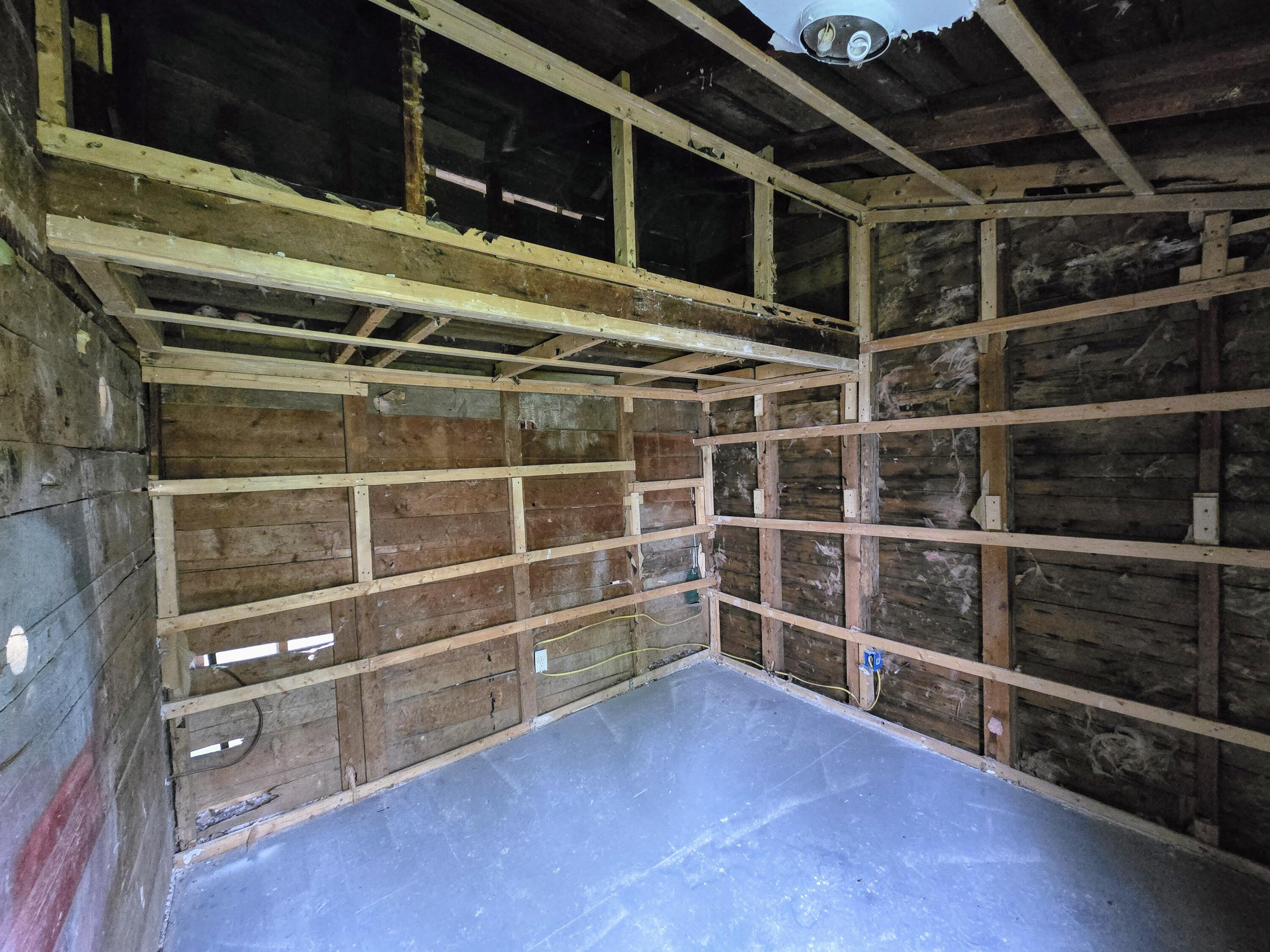 12 Depot Street Property Photo 31