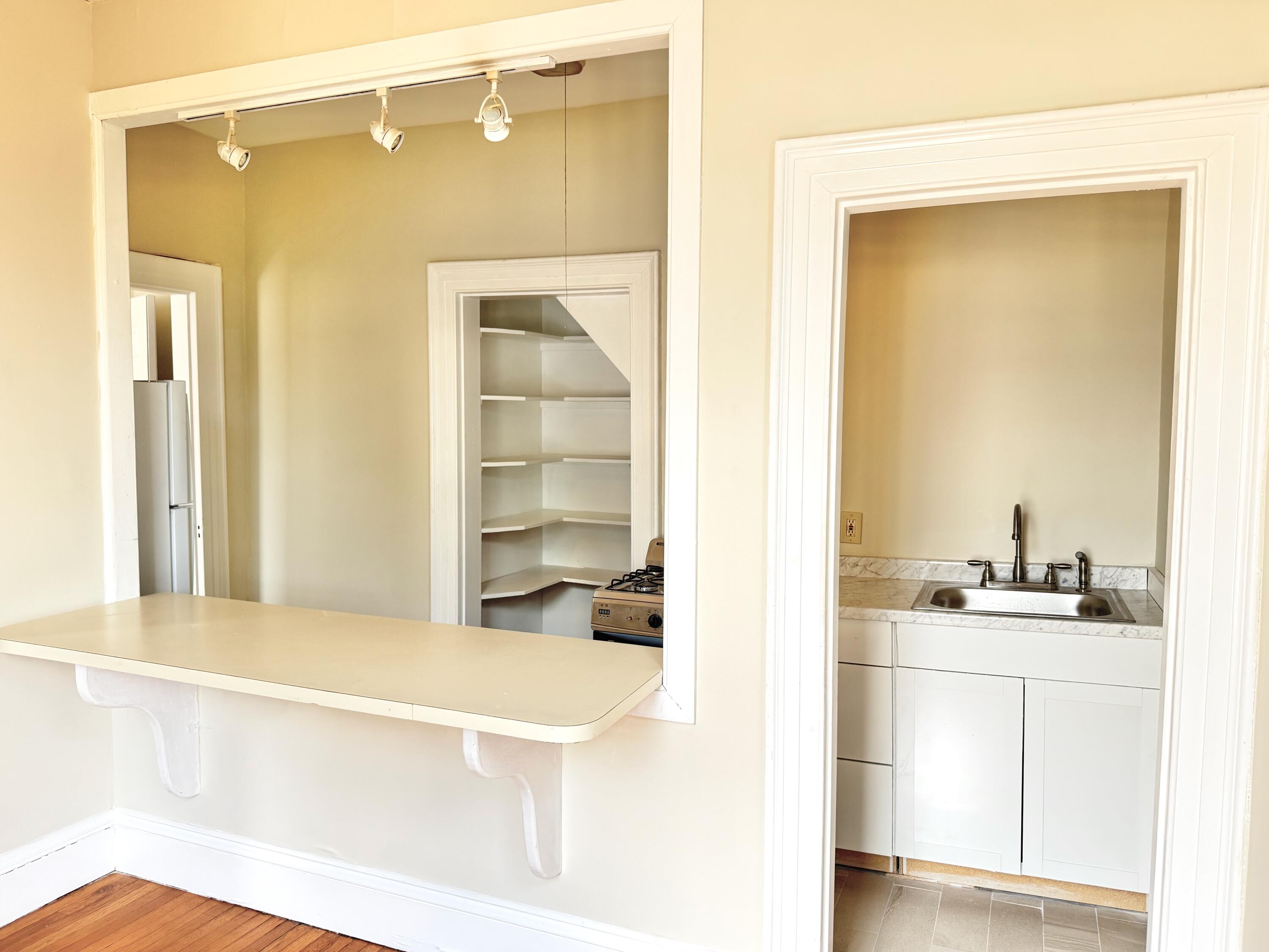 52 Carleton Street Property Photo 24