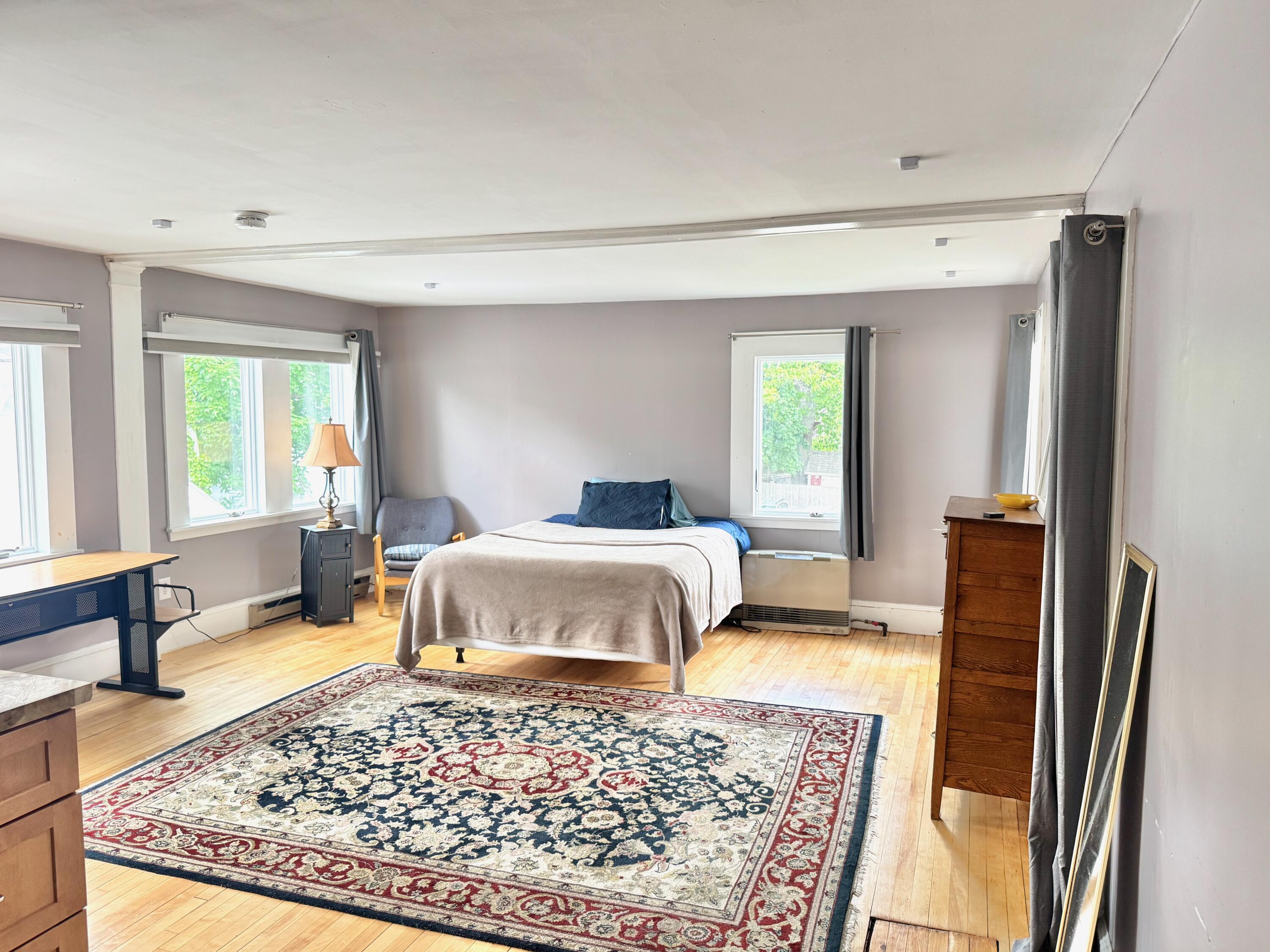 52 Carleton Street Property Photo 27