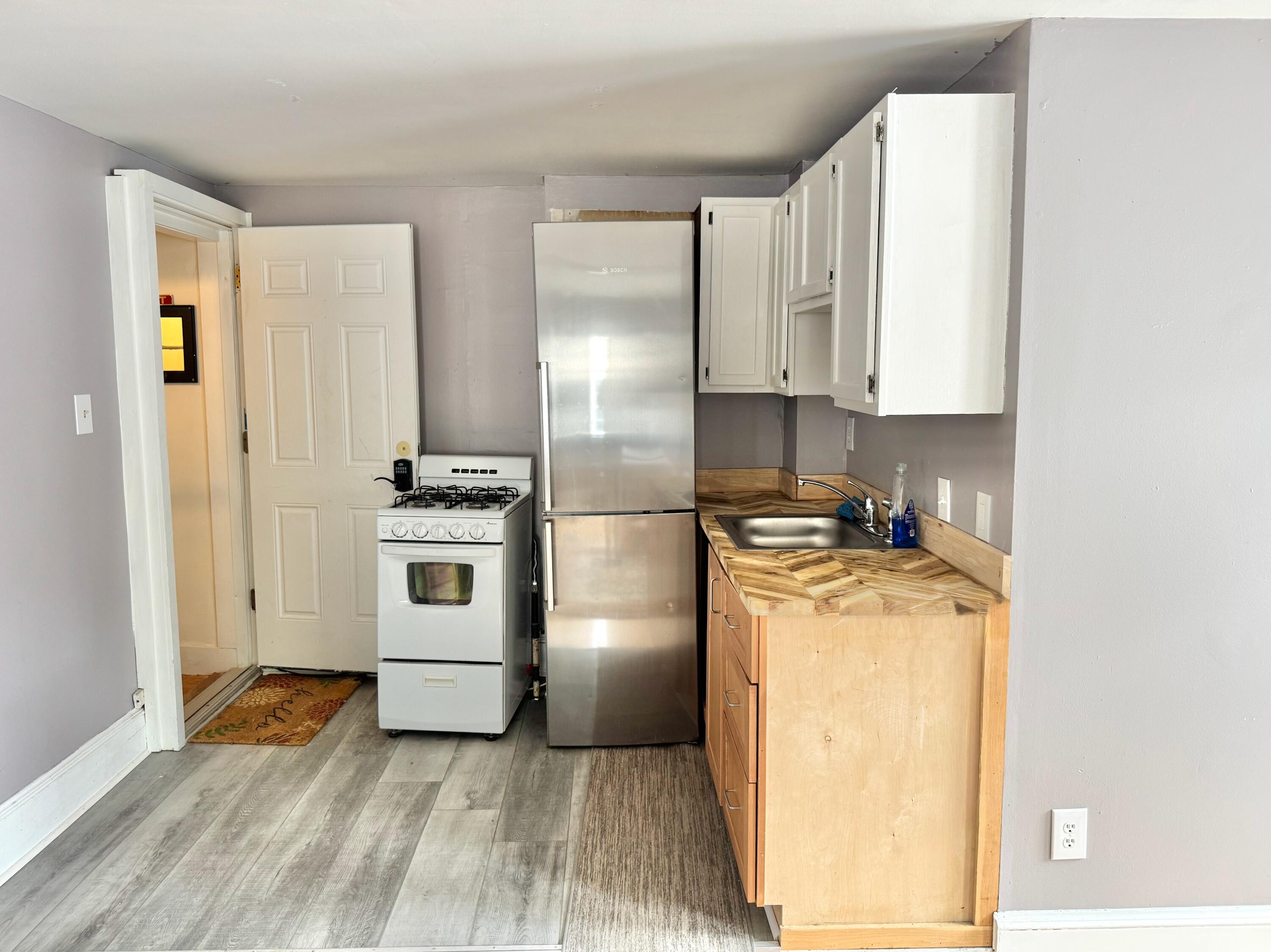 52 Carleton Street Property Photo 29
