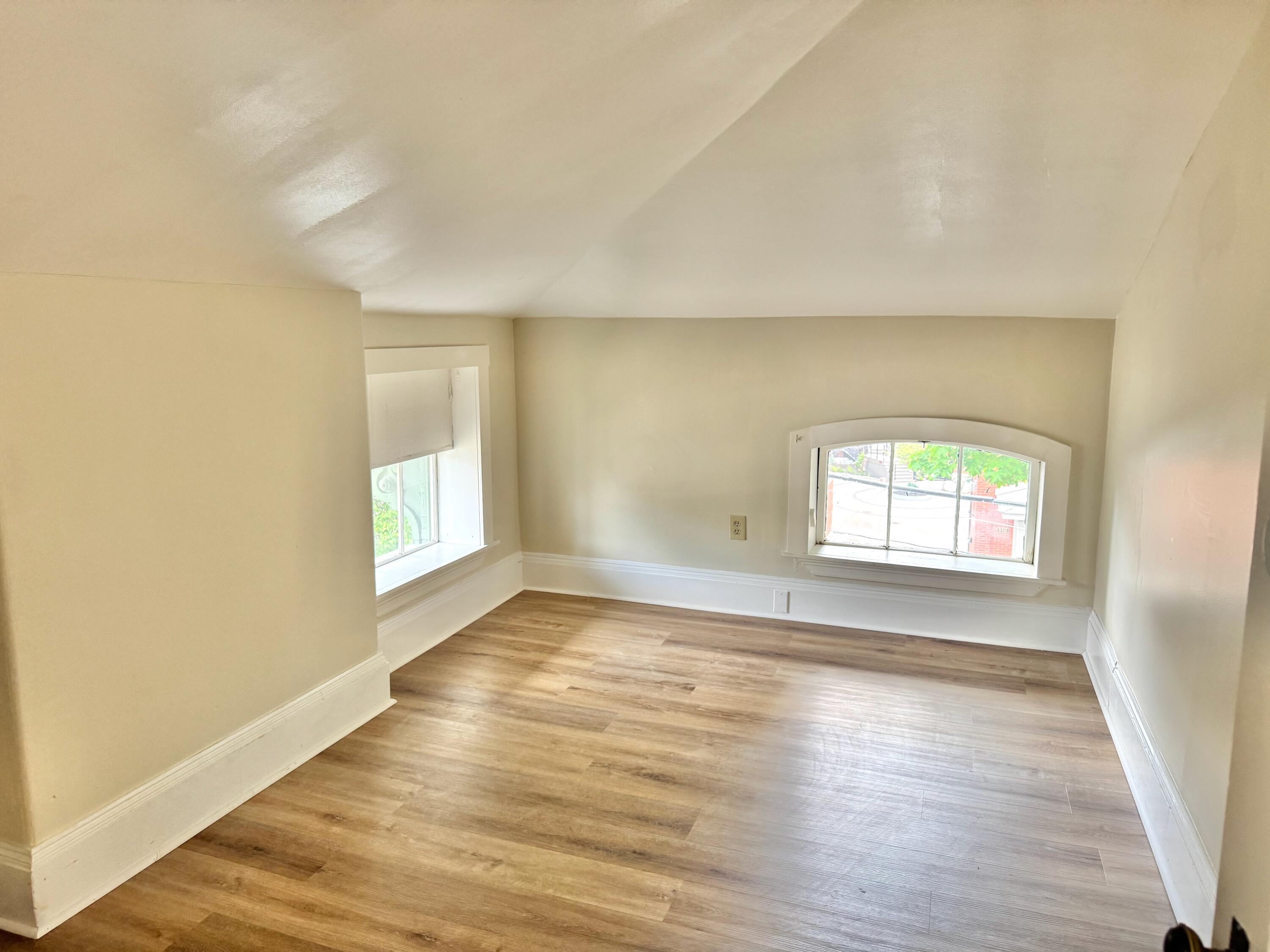 52 Carleton Street Property Photo 38