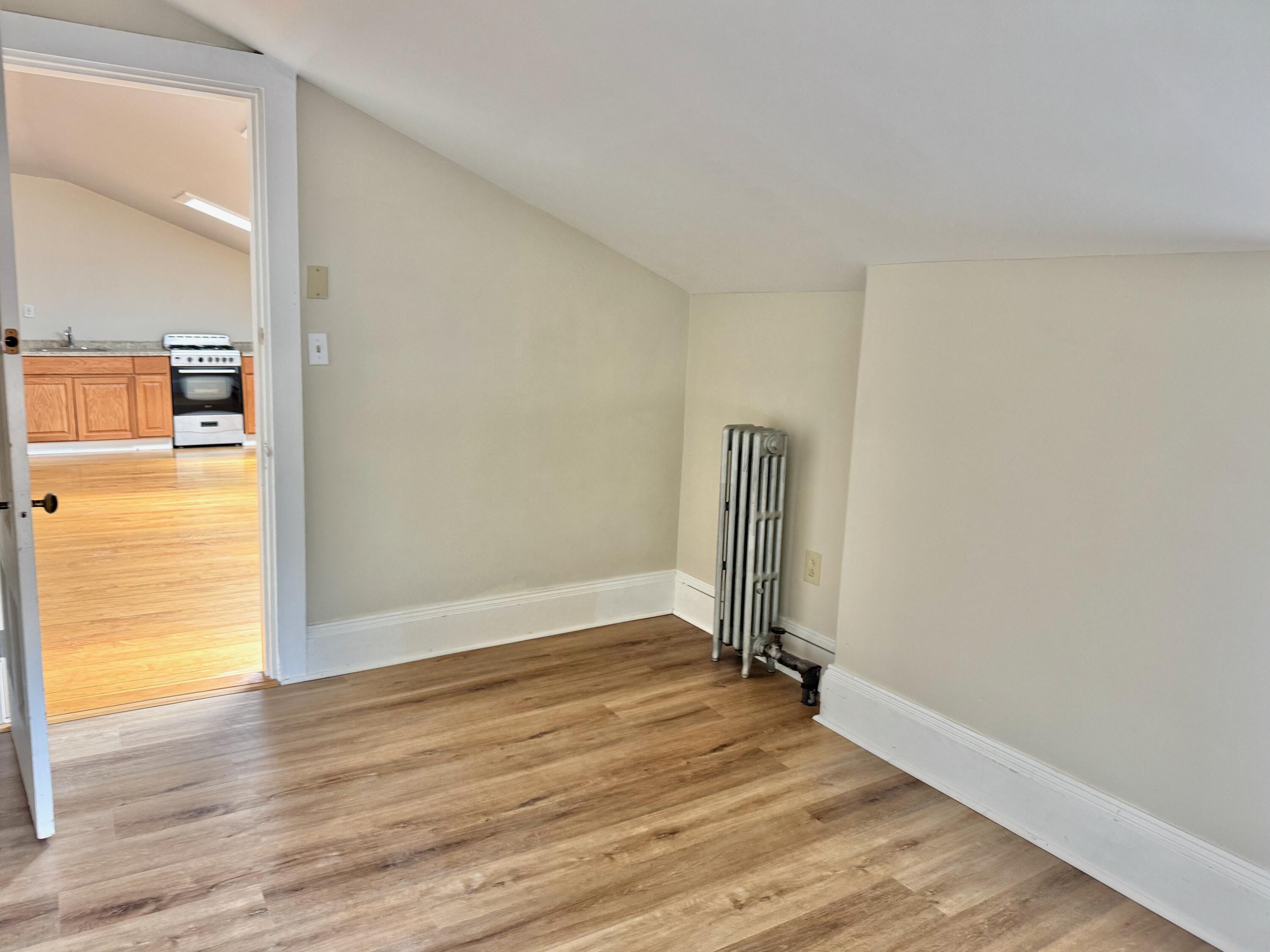 52 Carleton Street Property Photo 39
