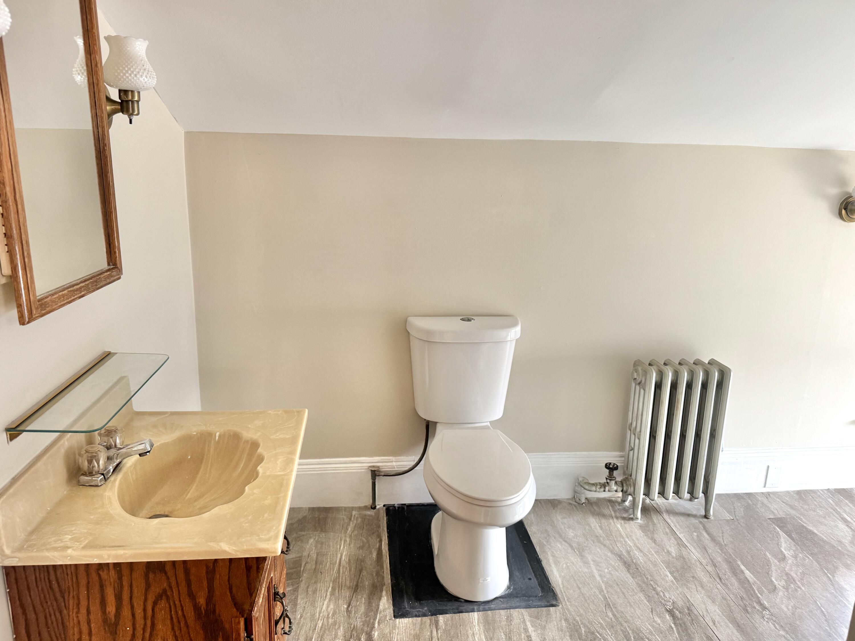 52 Carleton Street Property Photo 41
