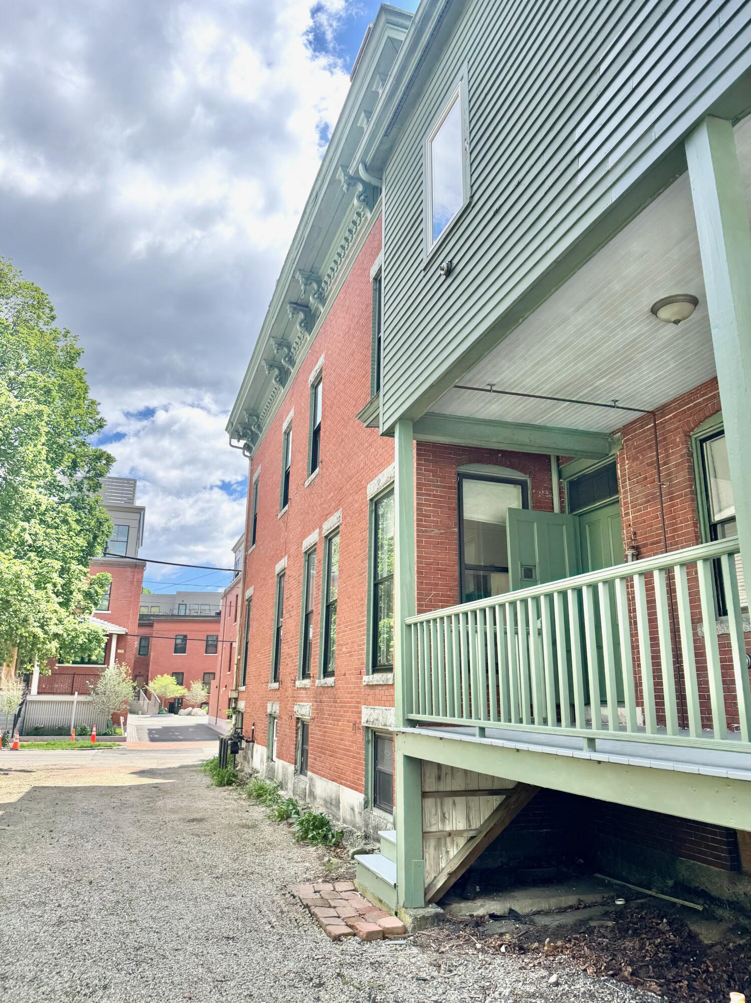 52 Carleton Street Property Photo 56