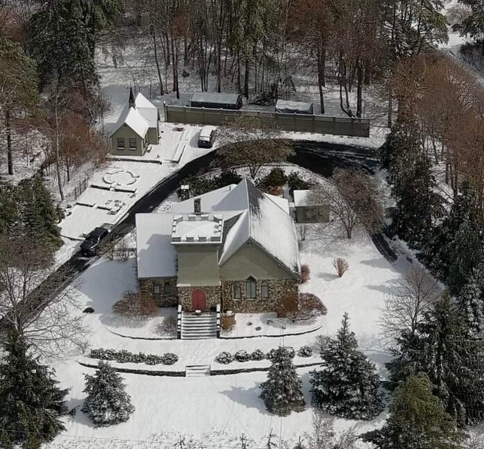 48 Old Searsport Avenue Property Photo 3