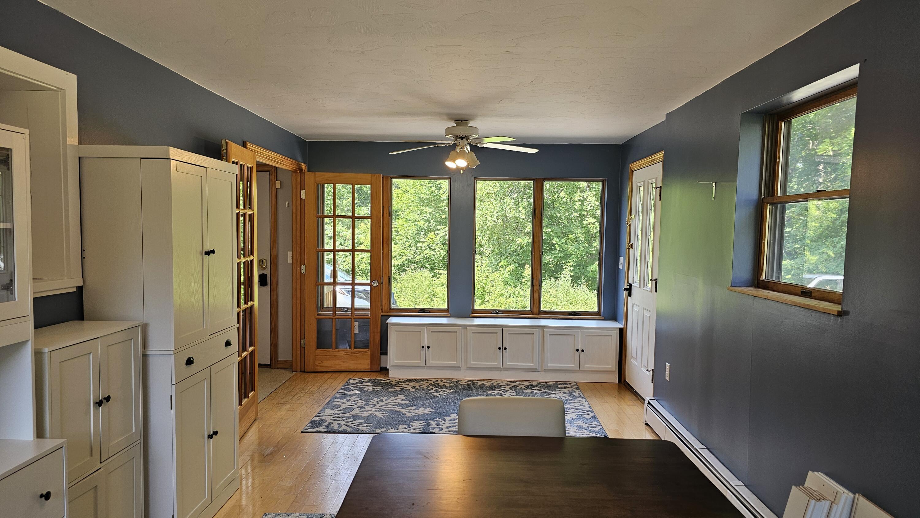28 Park Avenue E Property Photo 23