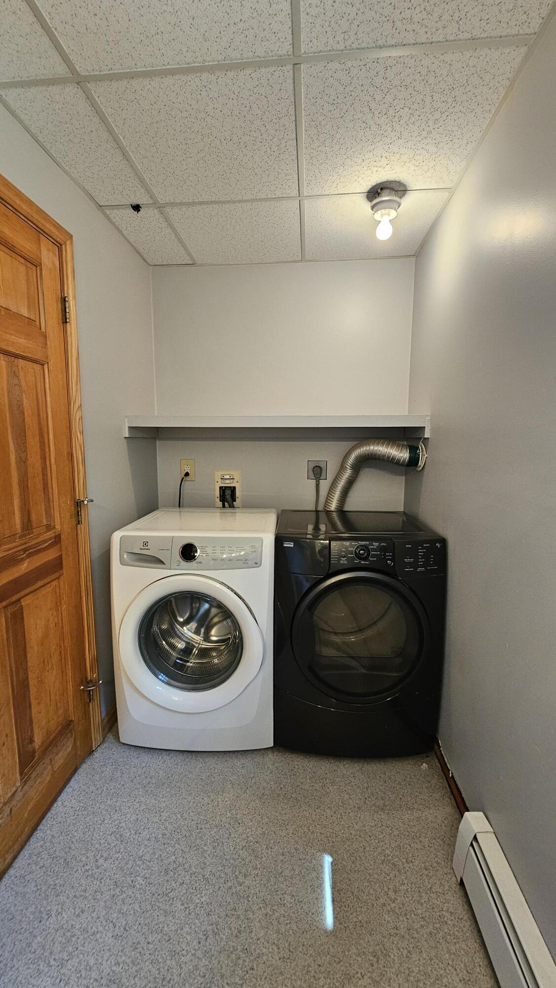 28 Park Avenue E Property Photo 25