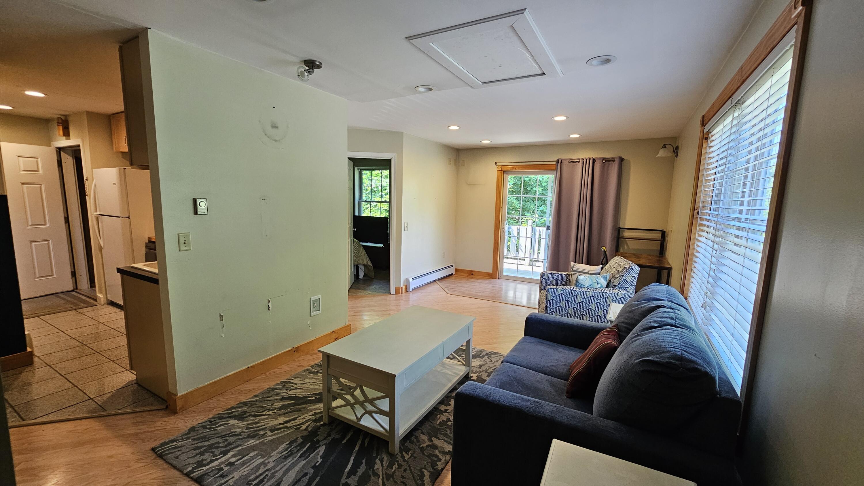 28 Park Avenue E Property Photo 48